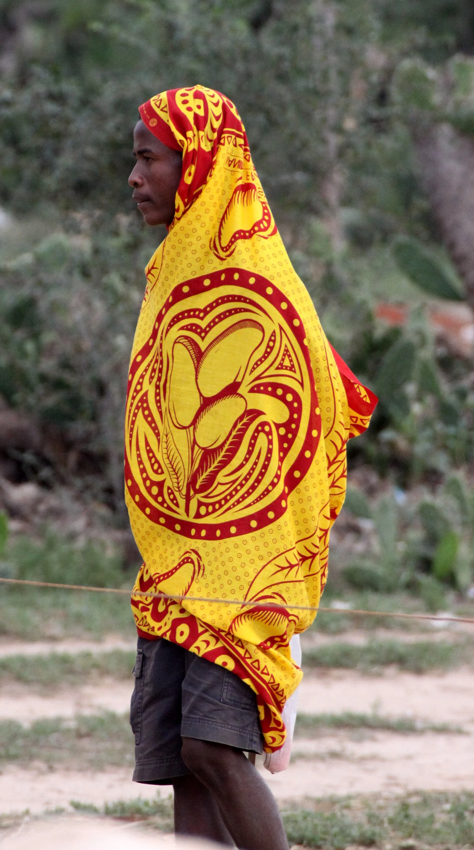 ANTANDROY VILLAGE - ZEBU MARKET DAY (8).JPG