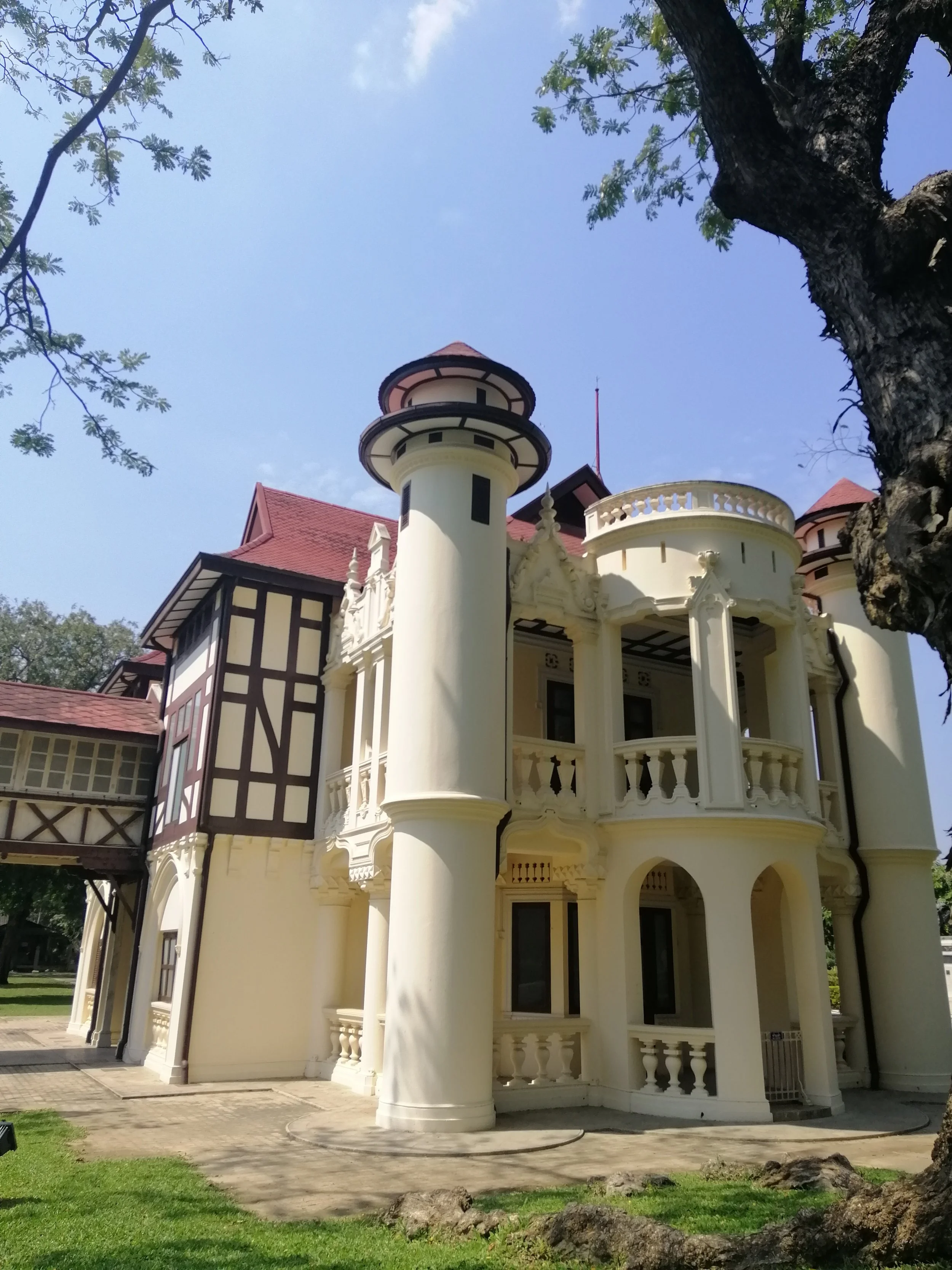 2019 Nakhon Pathom Trip Temples with Cokie (29).jpg