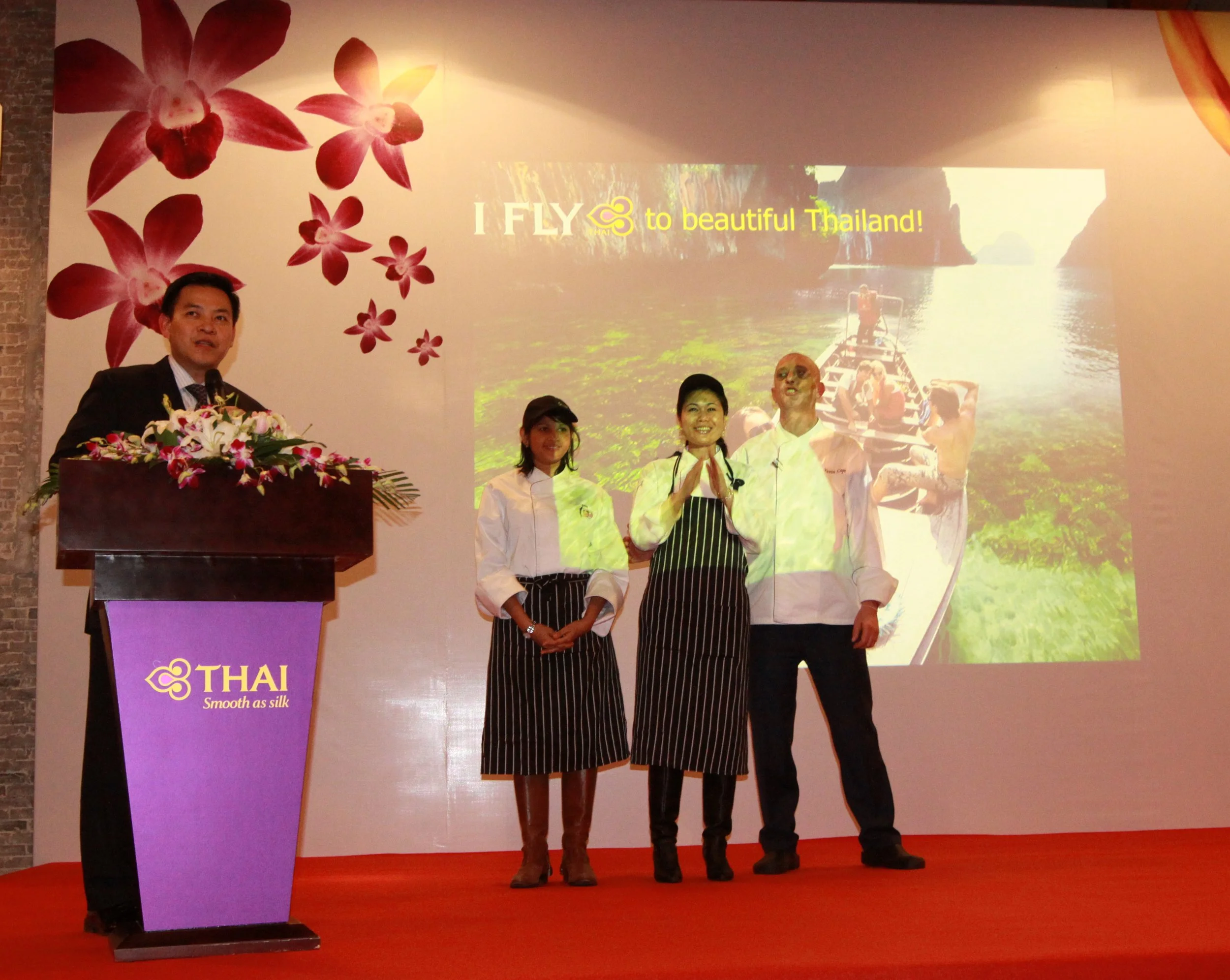 THAI CONSULATE DINNER AND BENEFIT (89).JPG