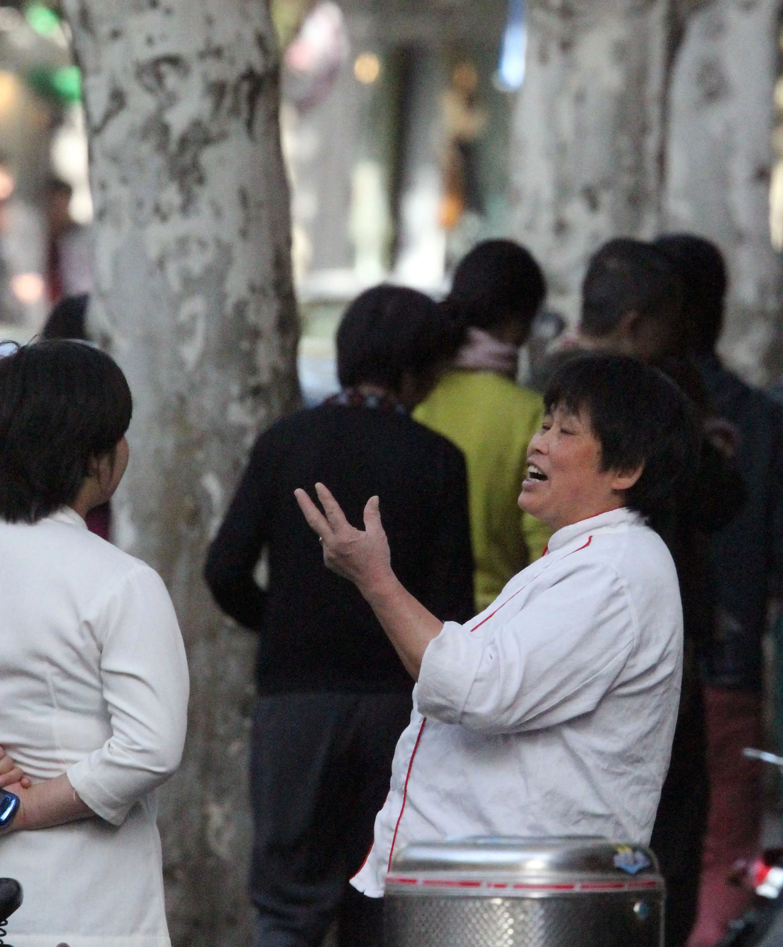 2012-11-3  SHANGHAI HUAIHAI LU ON A SUNDAY AFTERNOON (31).JPG