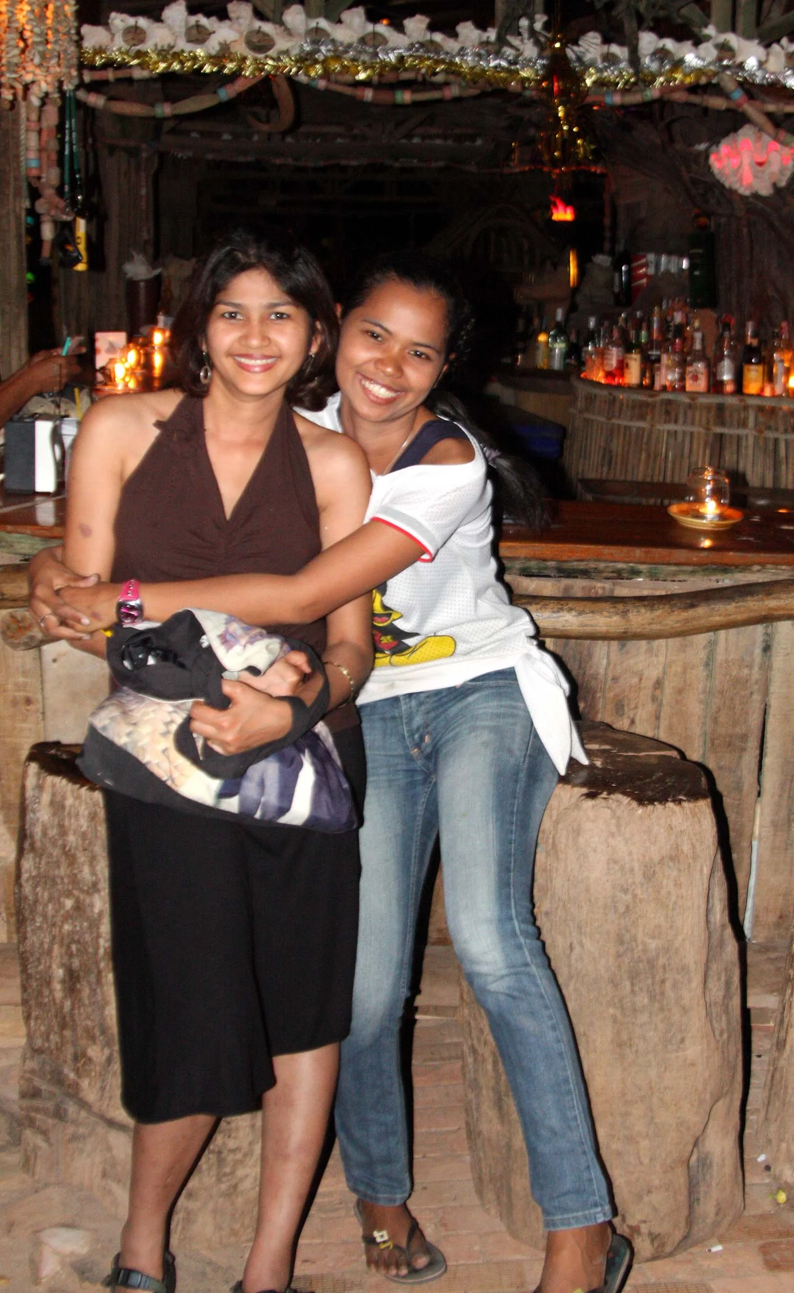 KO LANTA - PARTY AT OTTO'S - 2009 (47).JPG