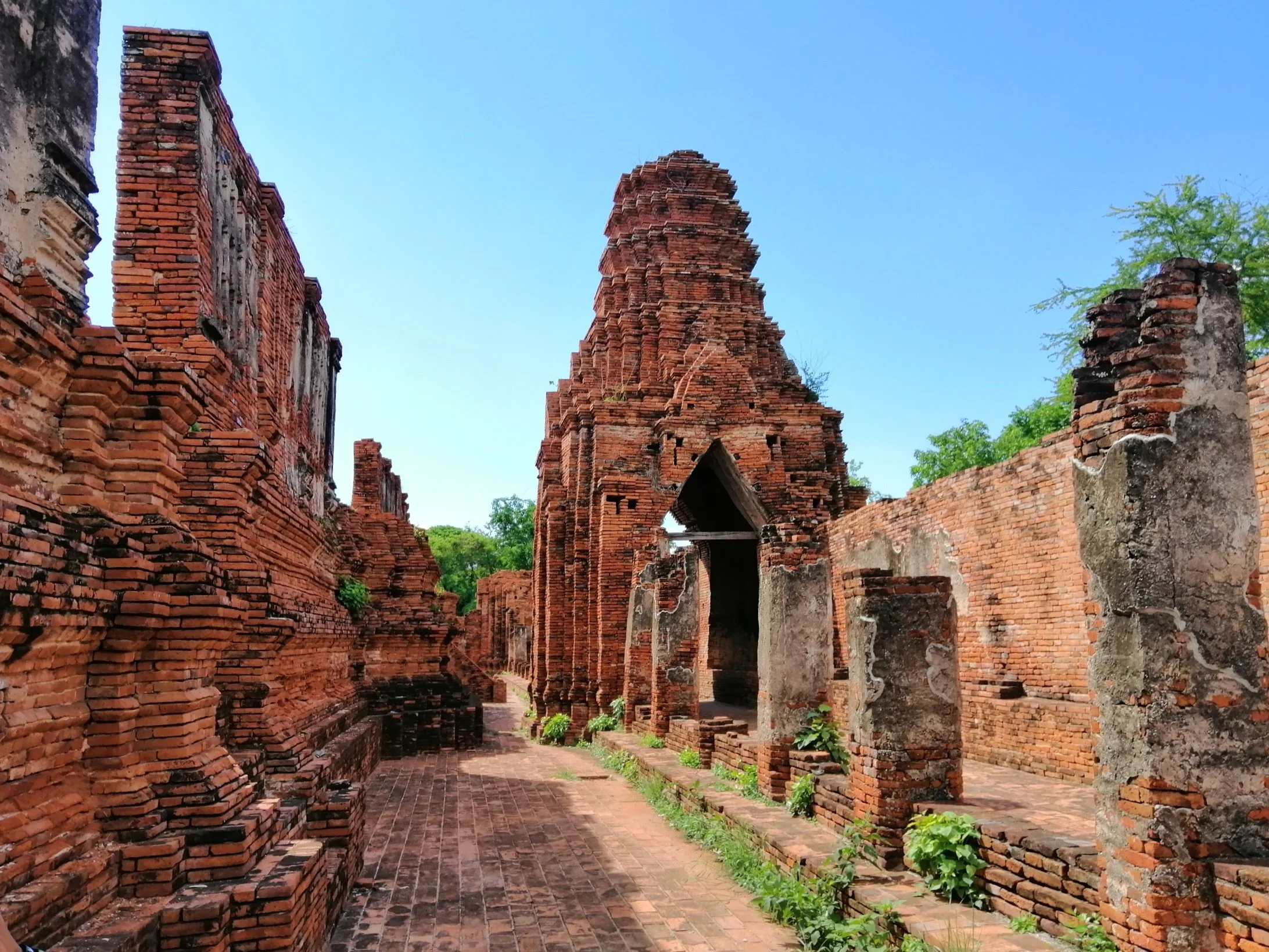 2020 Ayutthaya with Liana & Gift and Mom (200).jpg
