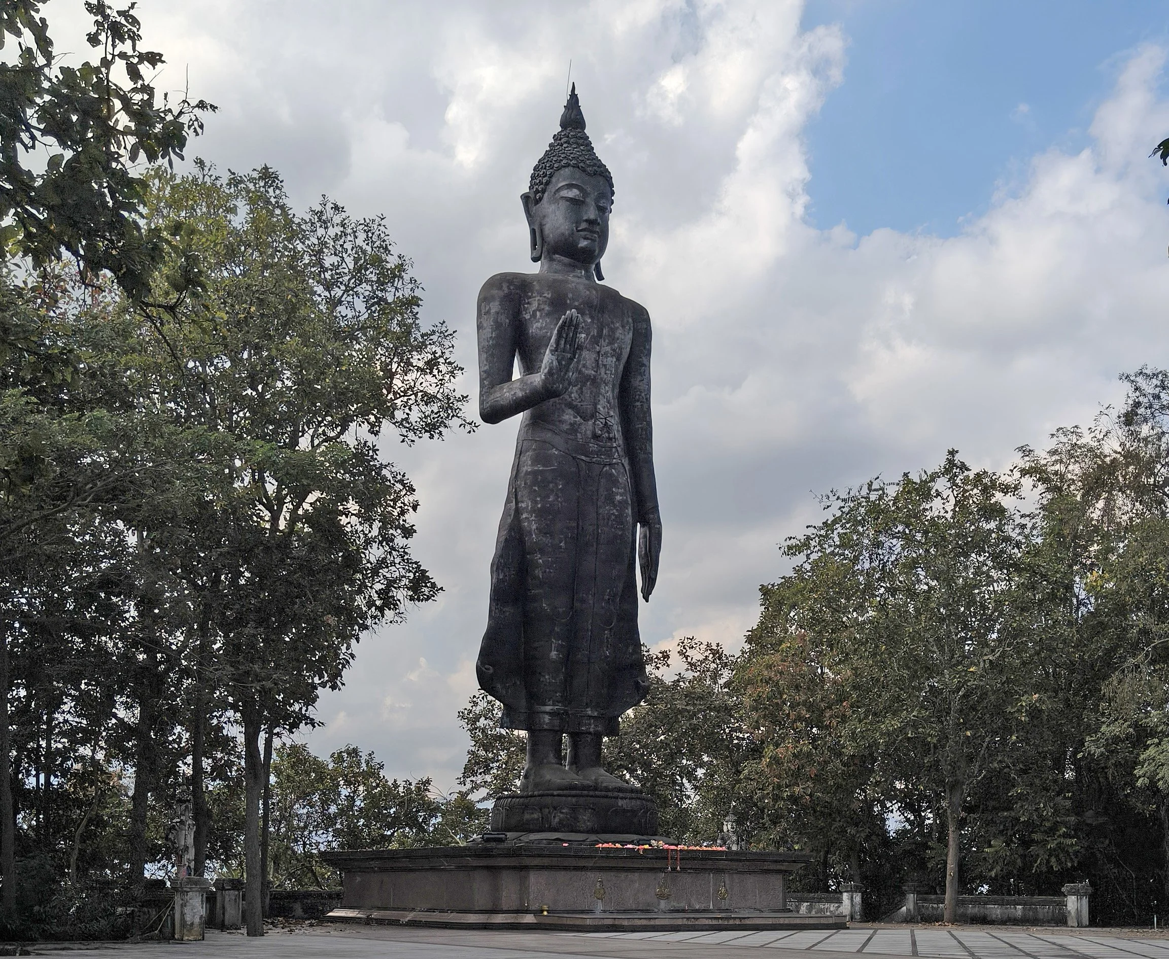 Doi Butsarakham Phayao Province (3).jpg