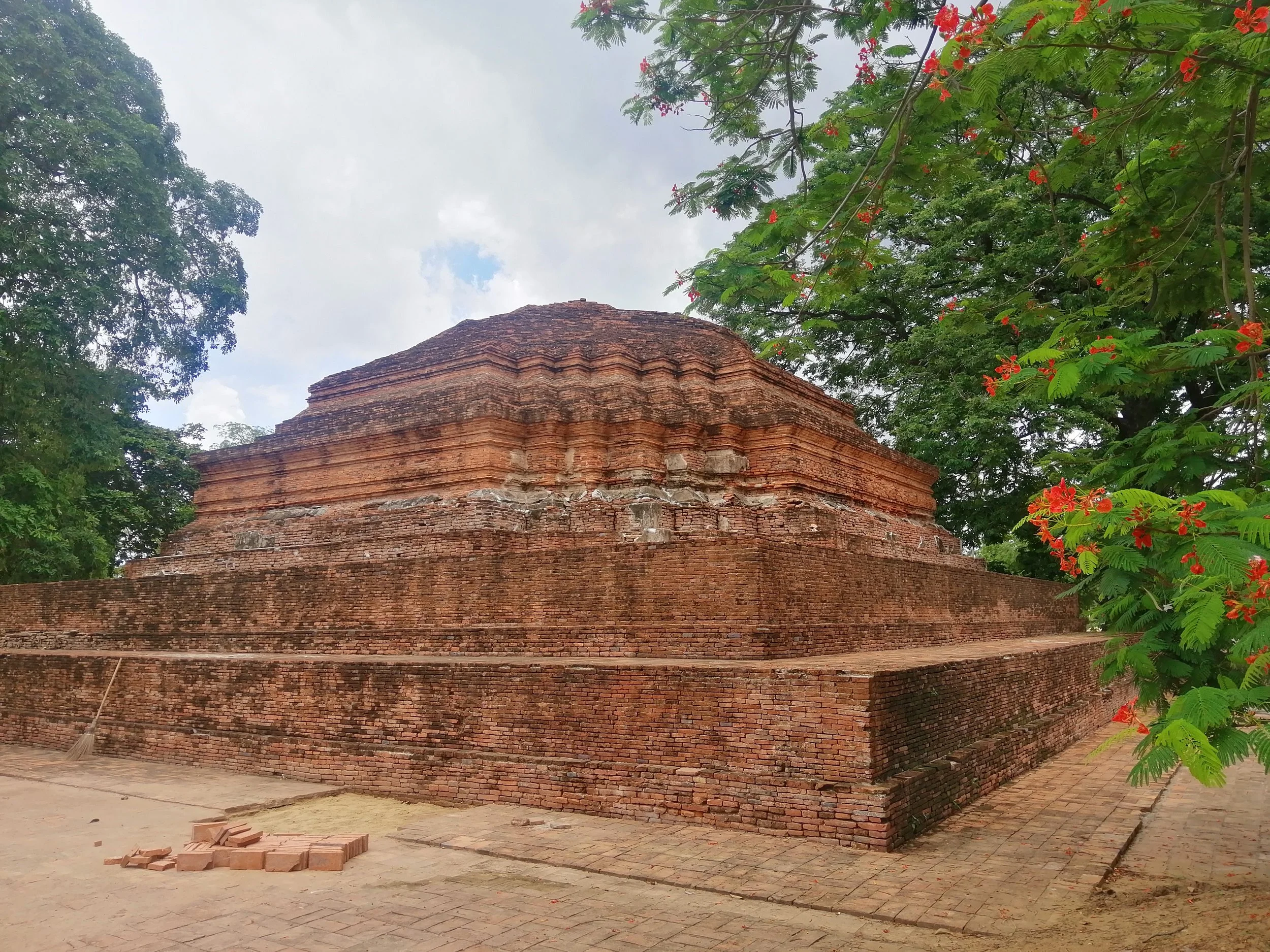 2020 Phitsanulok Chan Royal Palace Summer Road Trip (17).jpg