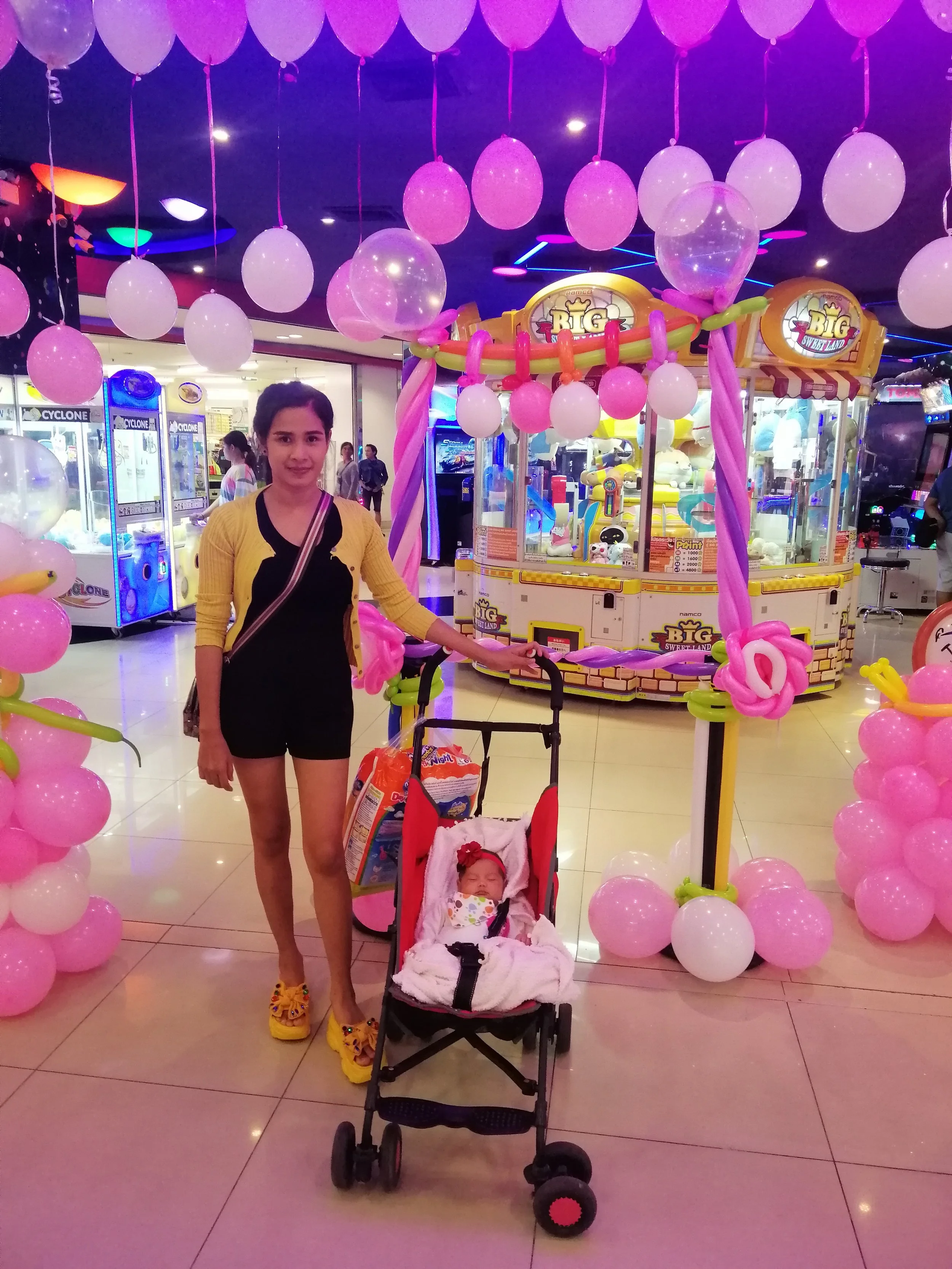 2020 - Family Day, Cokie, Gift & Liana (2).jpg