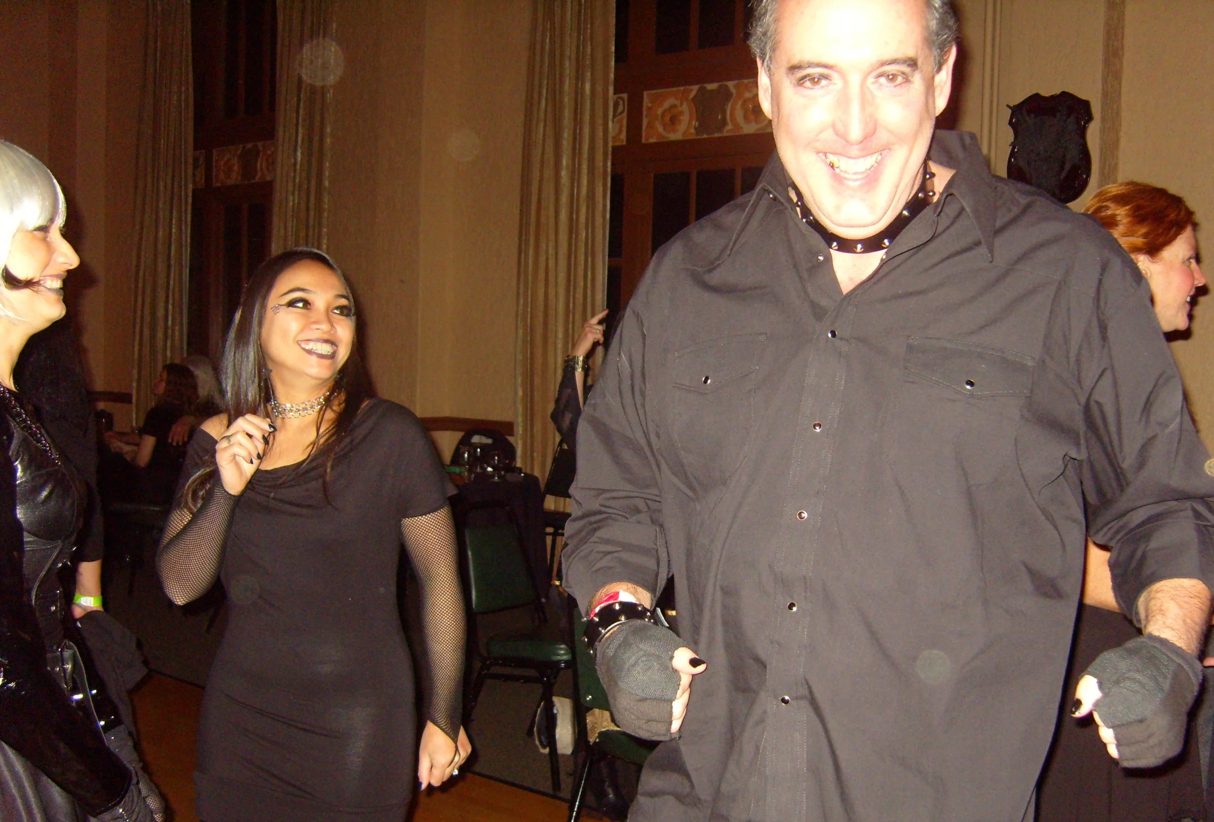 2009-11-21 GOTHIC BALL PARTY - TWIGHLIGHT OPENING WEEKEND (16).JPG