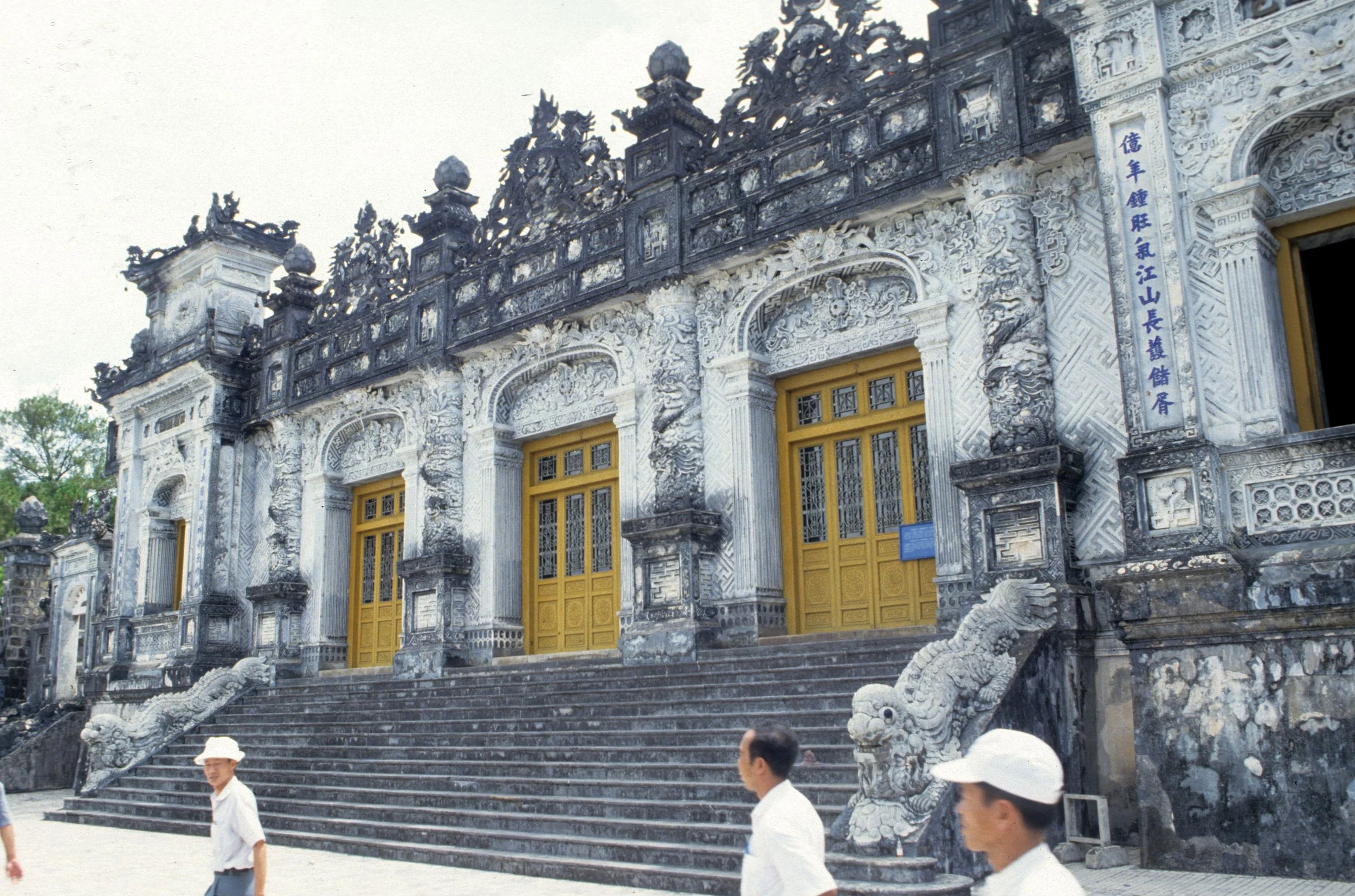 HUE - KHAI DINH TEMPLE AND TOMBS.jpg