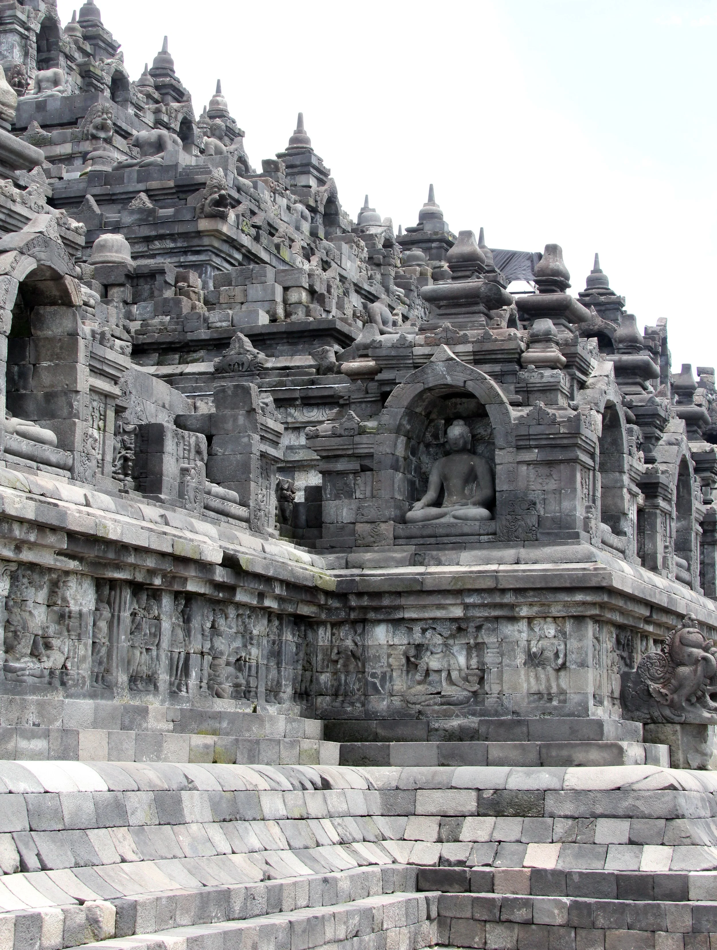 BOROBUDUR TEMPLE - YOGYAKARTA INDONESIA (49).JPG