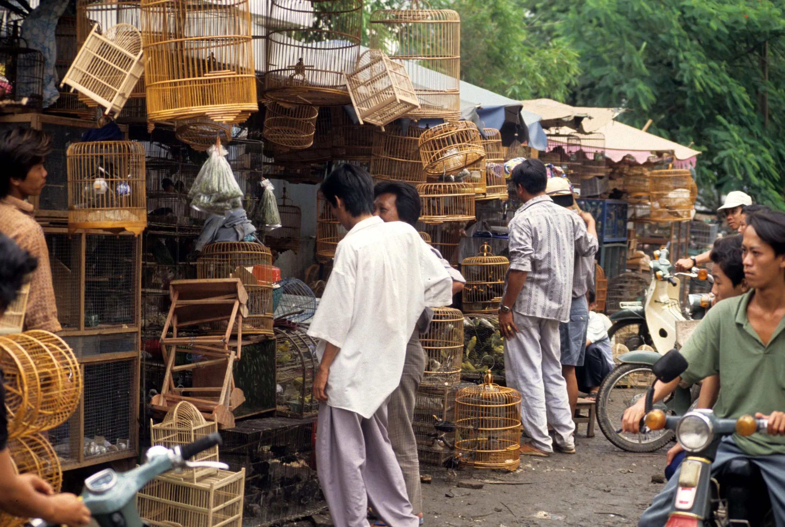 SAIGON - CITY SCENES IN 1994 (15).jpg