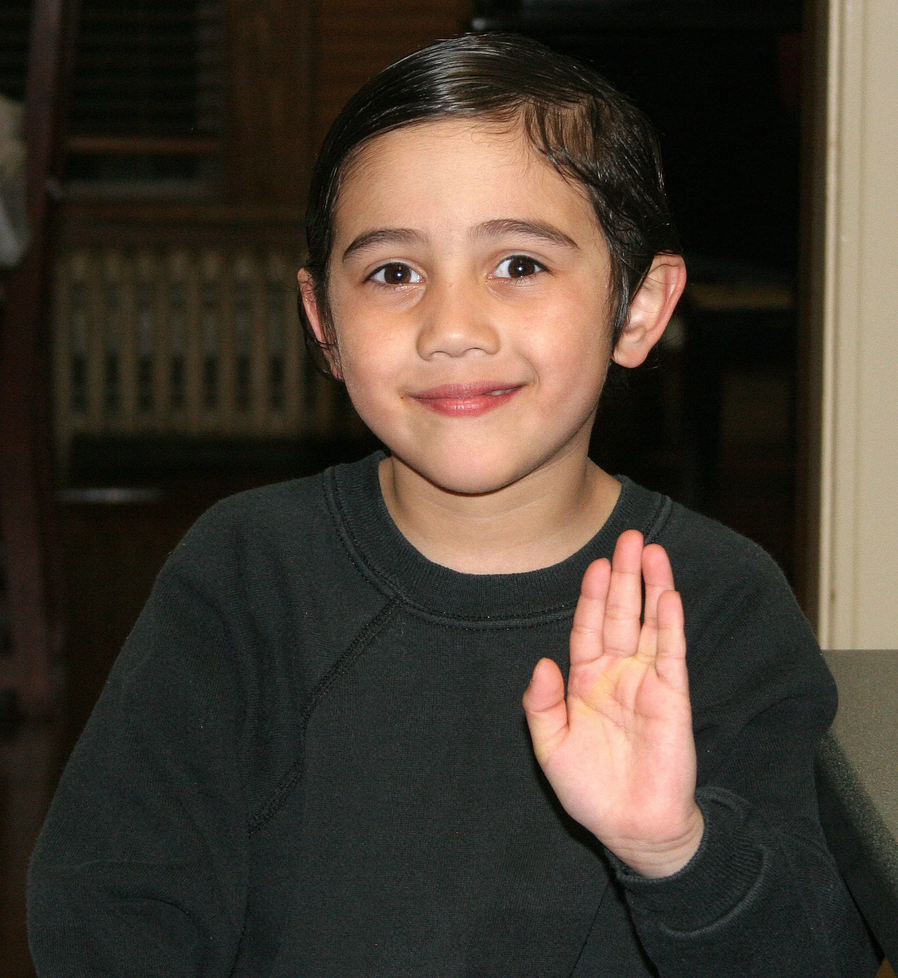 2008-4-2 CHICAGO SPRING TRIP - COKIE POSING (10).JPG