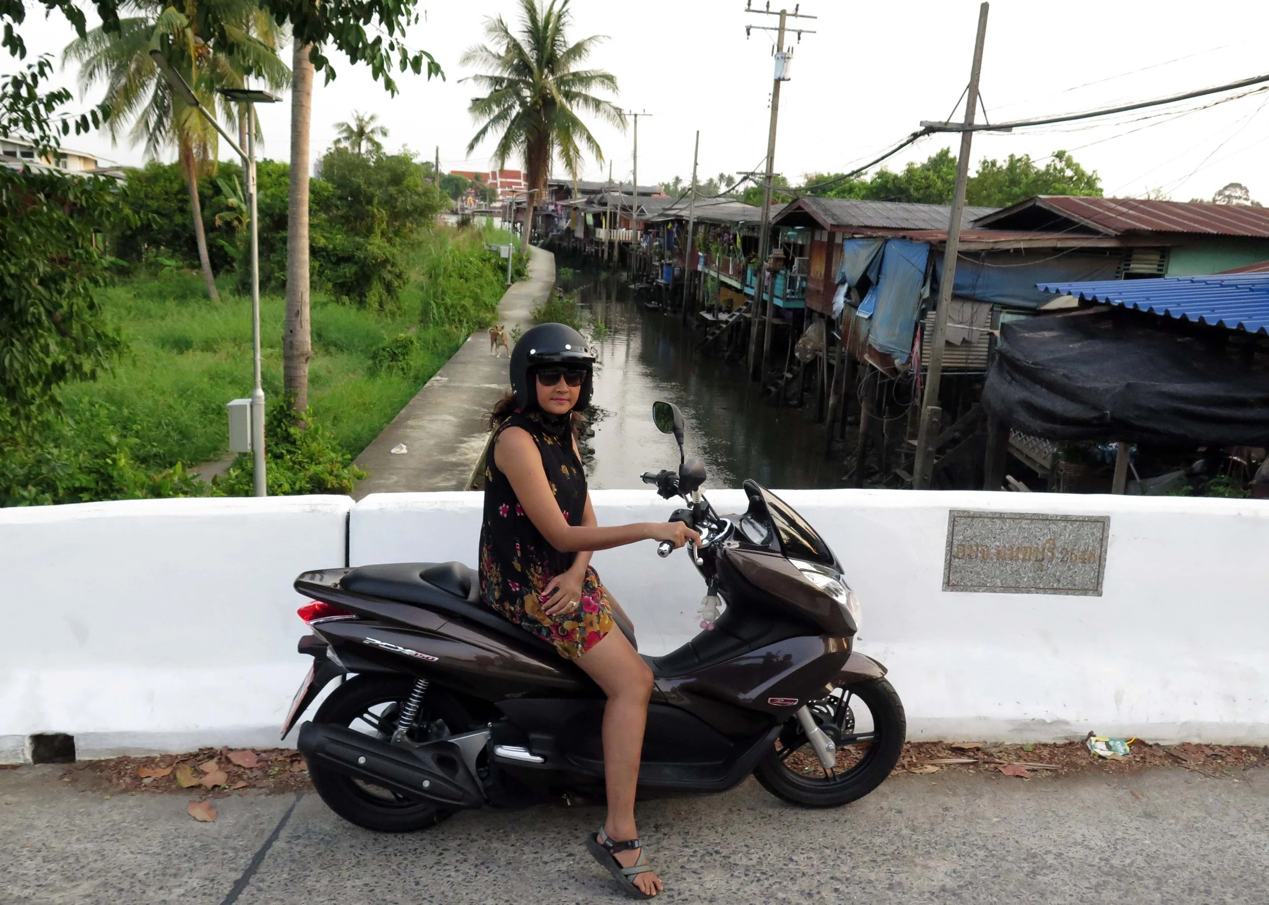 2013 Nonthaburi Setthasiri House and Nonthaburi Neighborhood (144).JPG