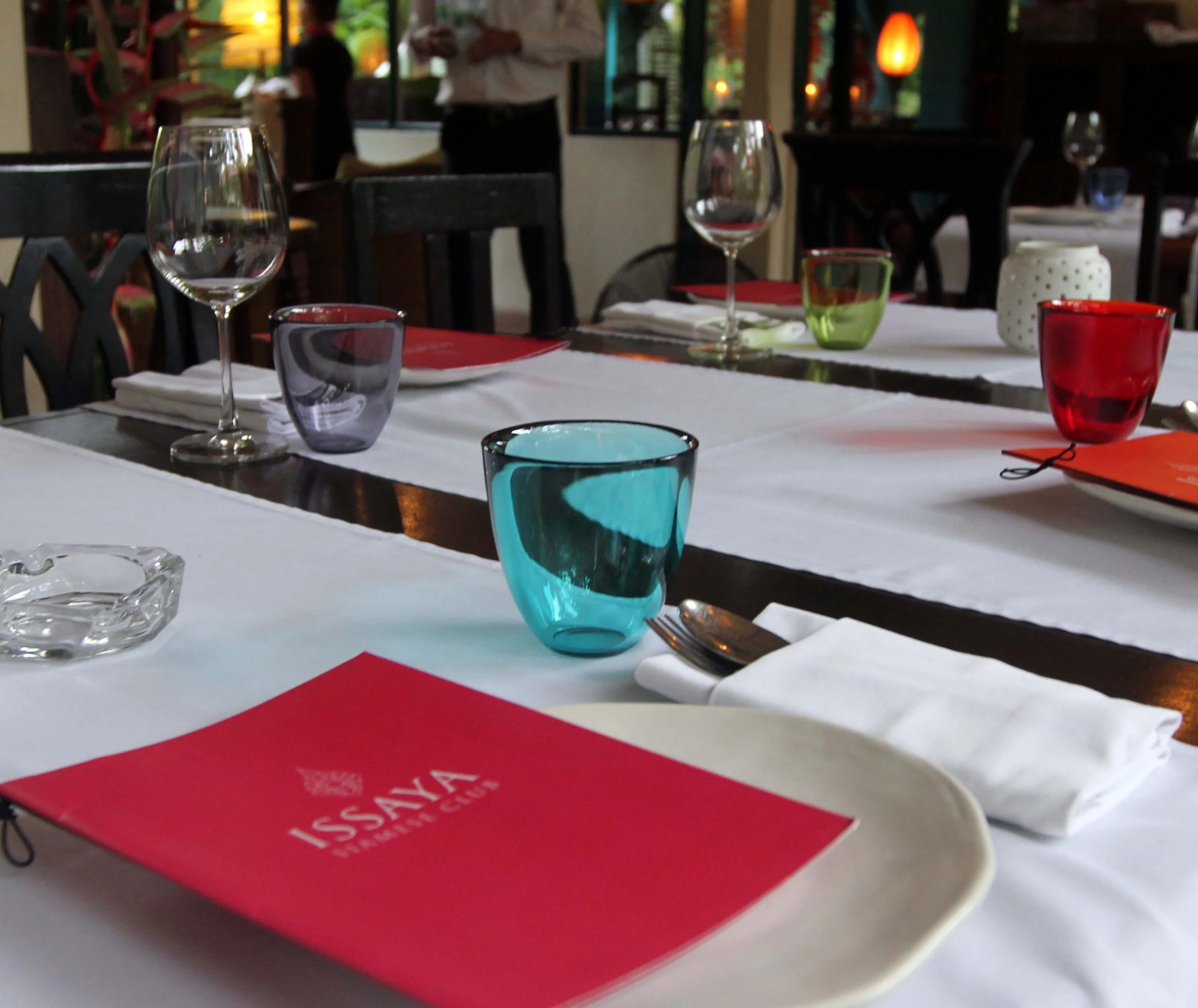 2013 BKK - NIGHT OUT AT ISSAYA WITH FRIENDS (7).JPG