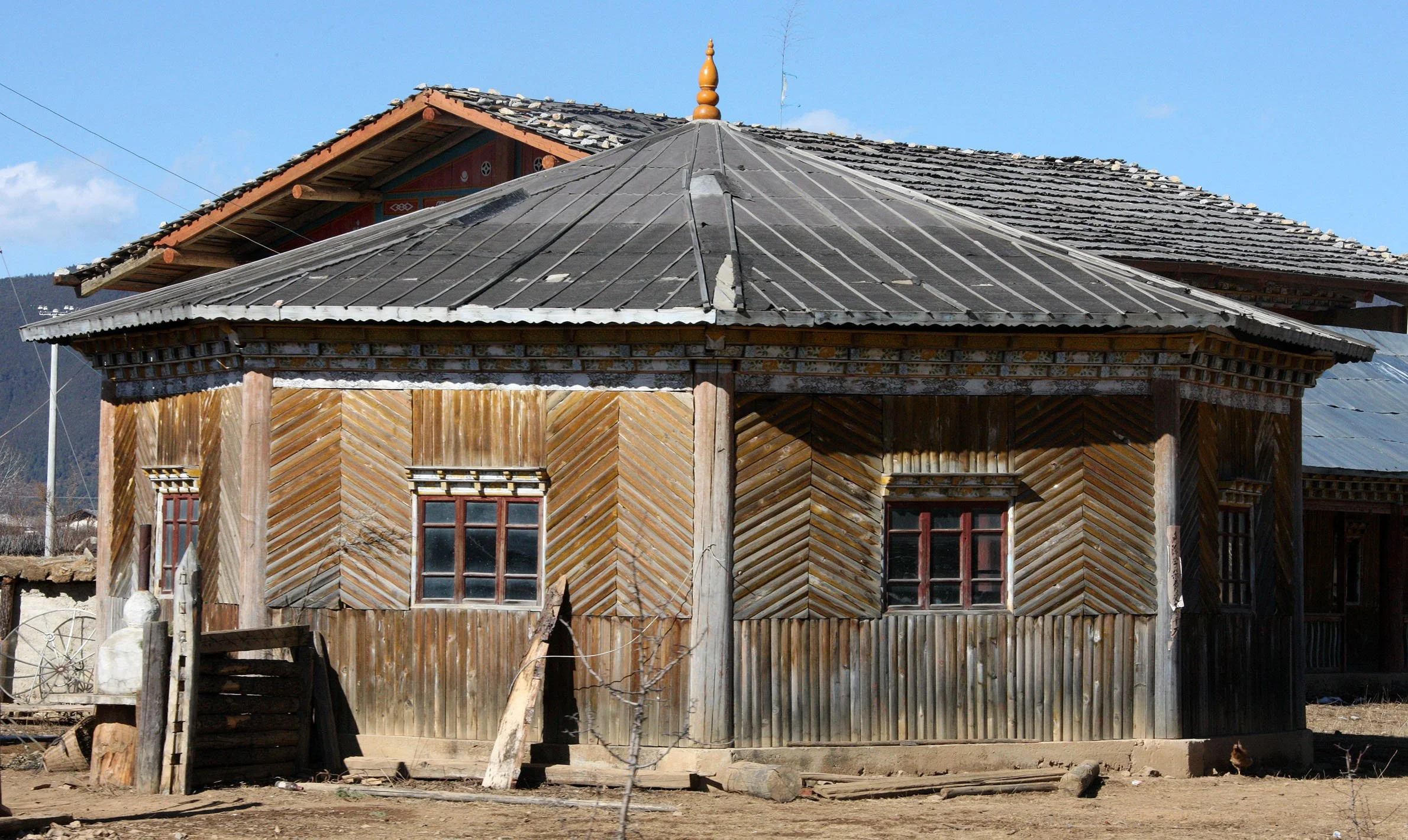 YUNNAN - TIBETAN VILLAGES NEAR NAPAHAI & SHANGRILA (4).JPG