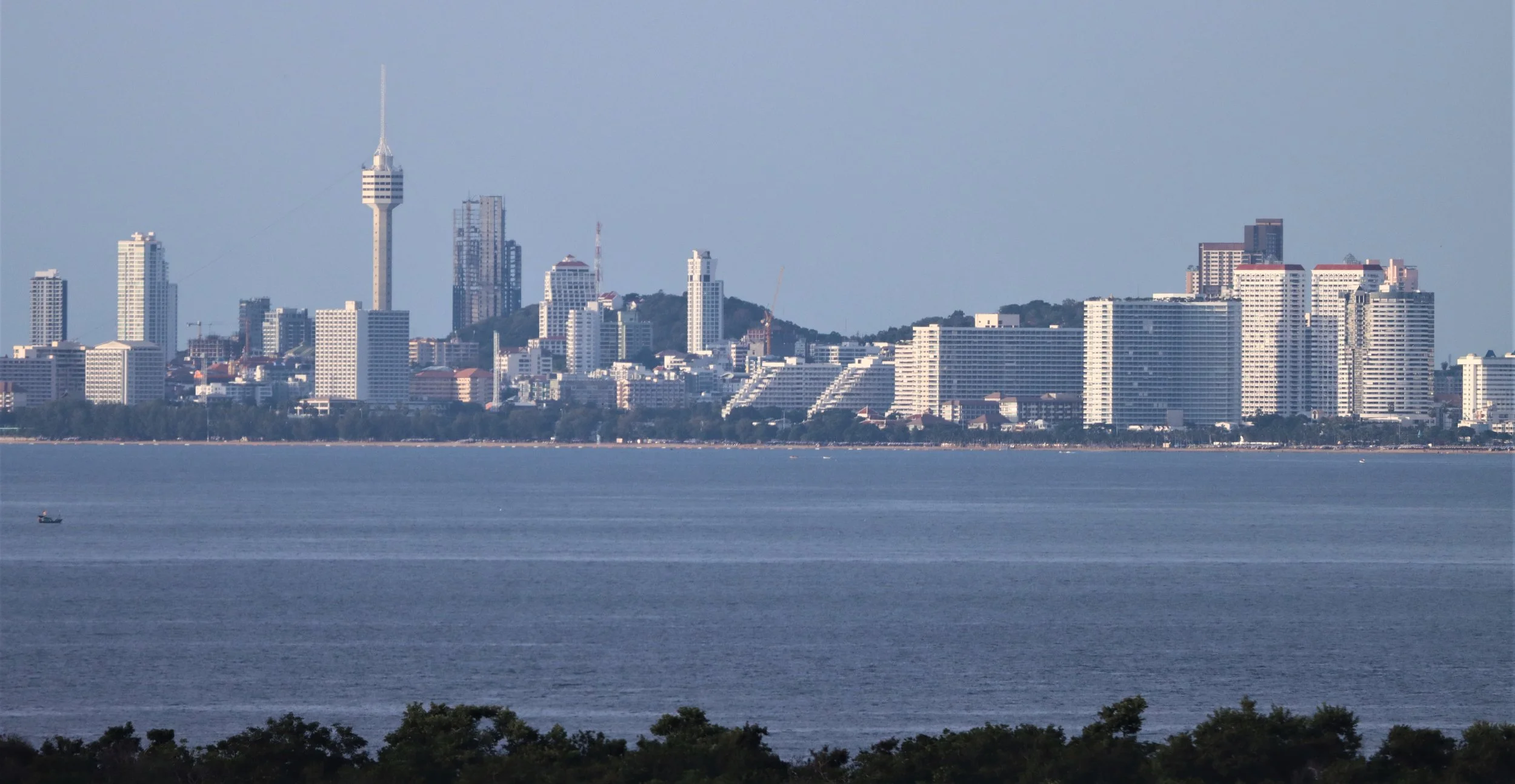 2020 Sai Kaew Beach and Pataya Skyline with Gift and Family (2).jpg