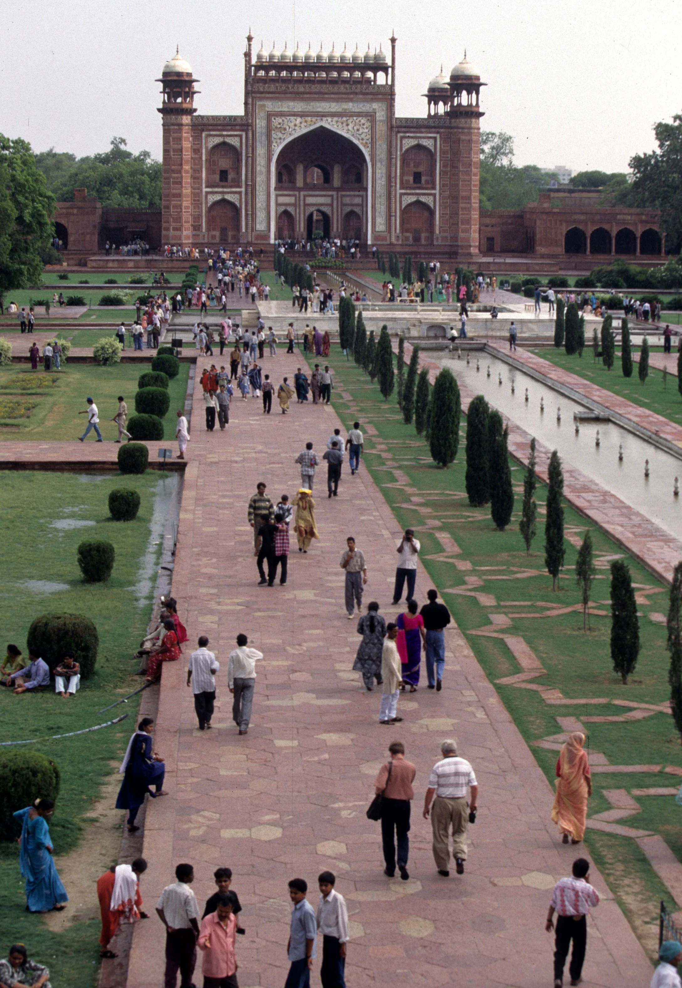 INDIA - AGRA - TAJ MAHAL VIEWS (2).jpg