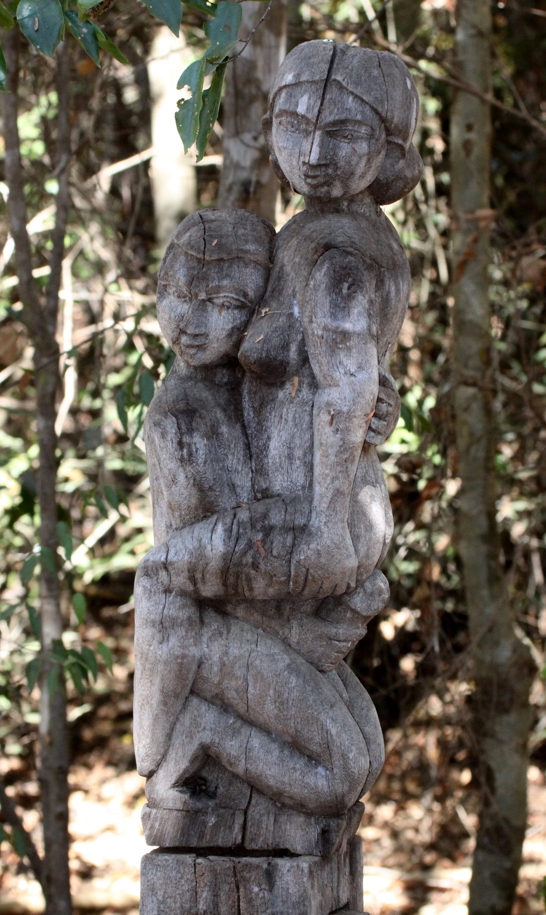 KIRINDY NATIONAL PARK - MADAGASCAR - STATUES (4).JPG