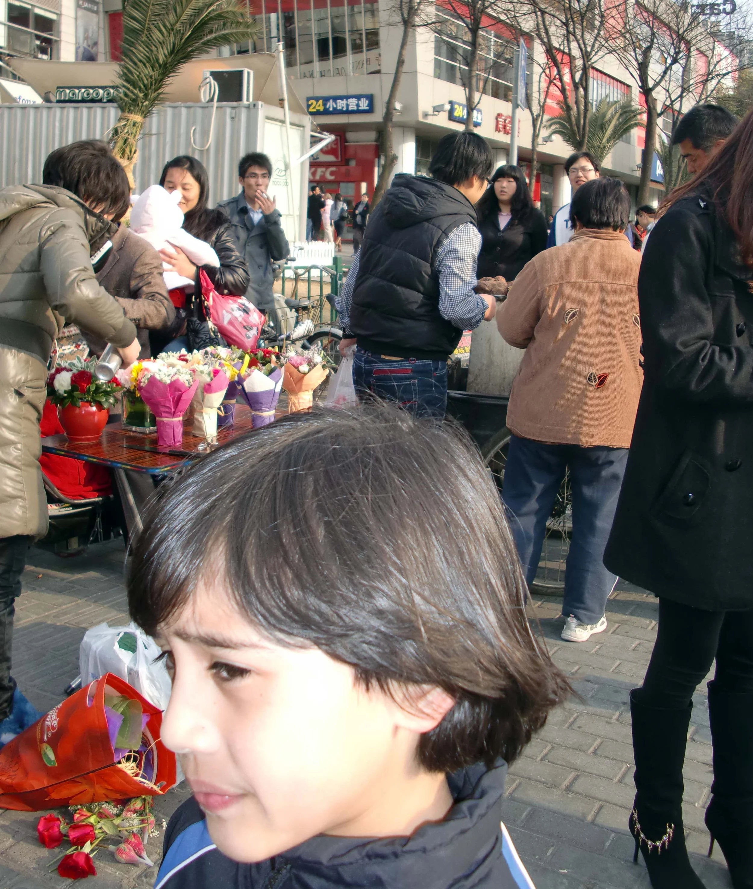 2011-3-12 DAY AT THE THUMB PLAZA (14).JPG