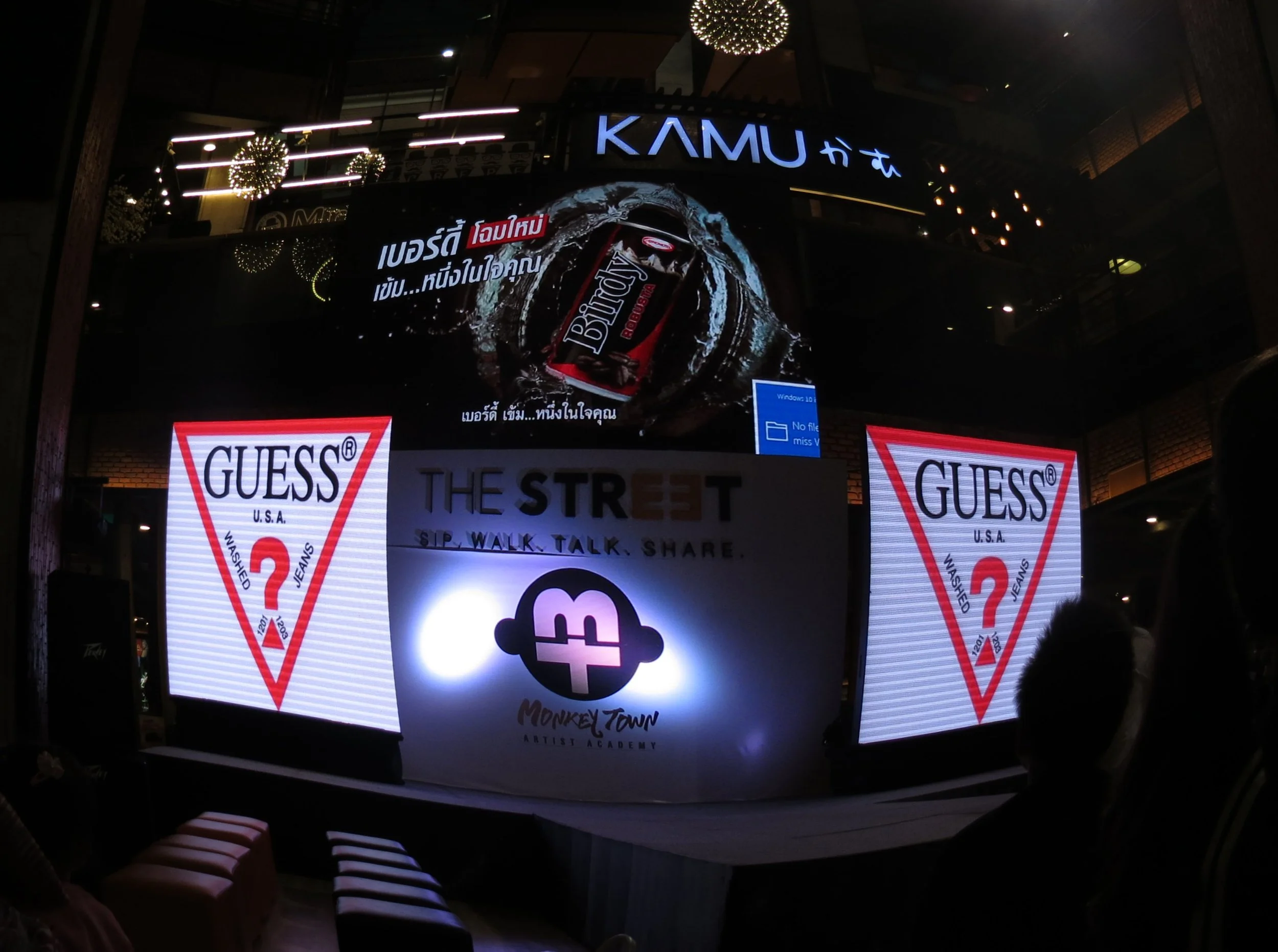 2016 Monkey Town Modeling Cokie in Bangkok (122).JPG