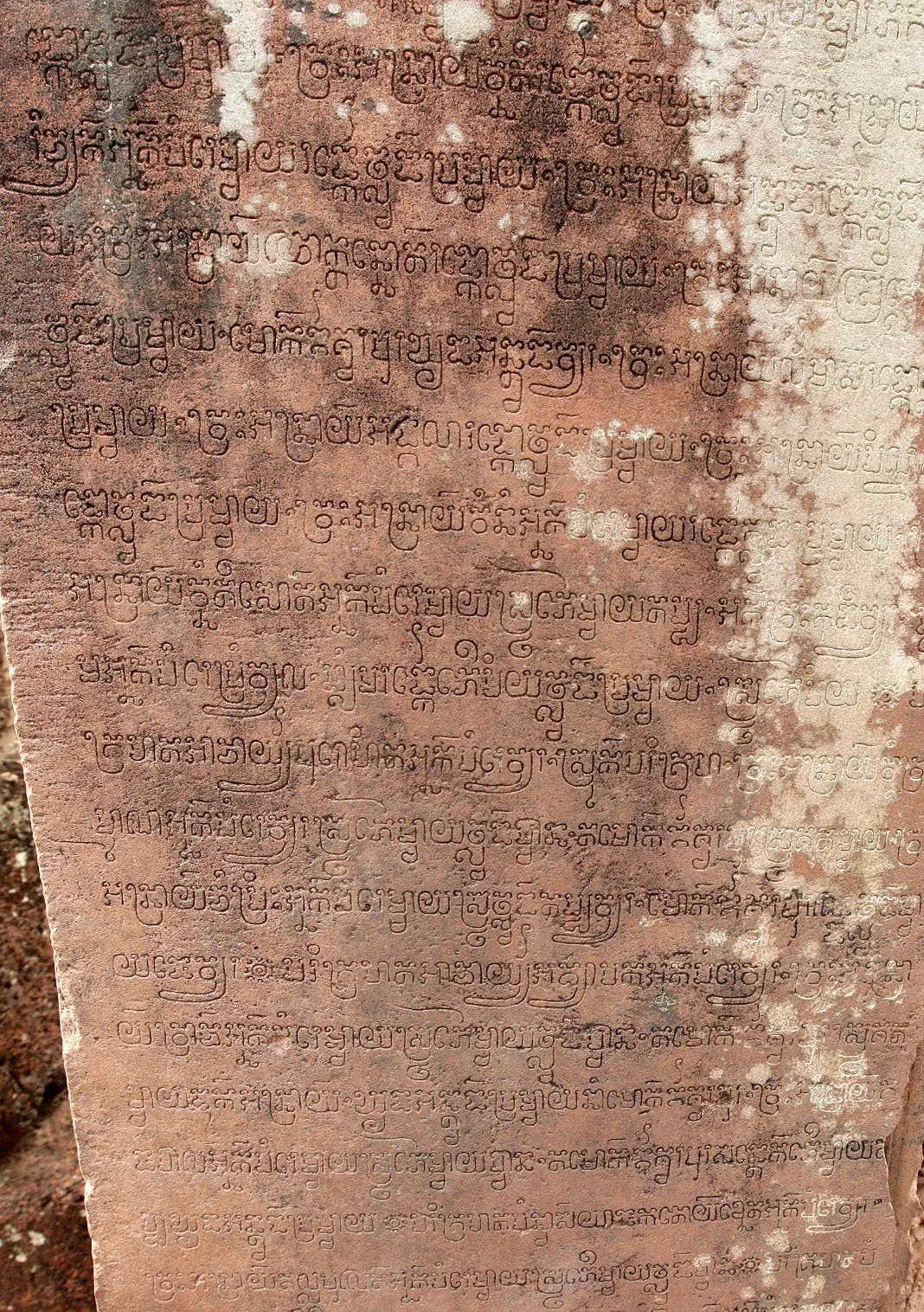 BANTEAY SREI TEMPLE - CAMBODIA (9).JPG