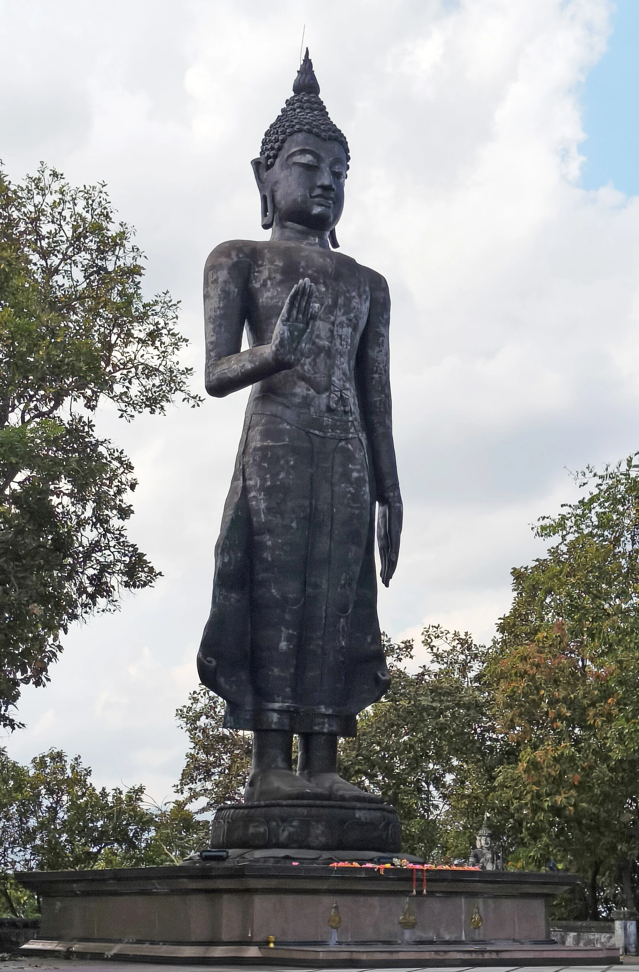 Doi Butsarakham Phayao Province (4).jpg