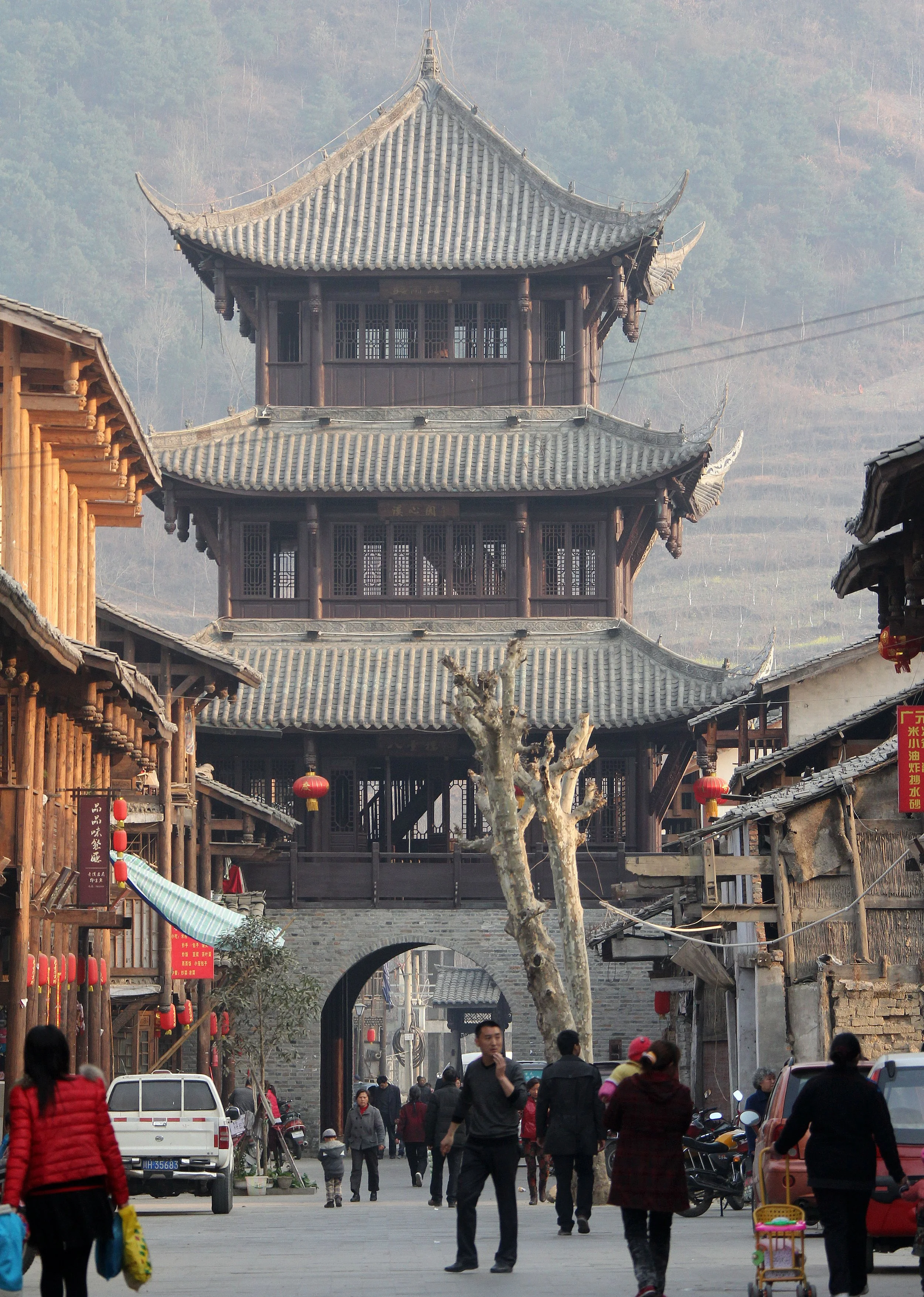 SHANGLI ANCIENT TOWN - SICHUAN CHINA (40).JPG