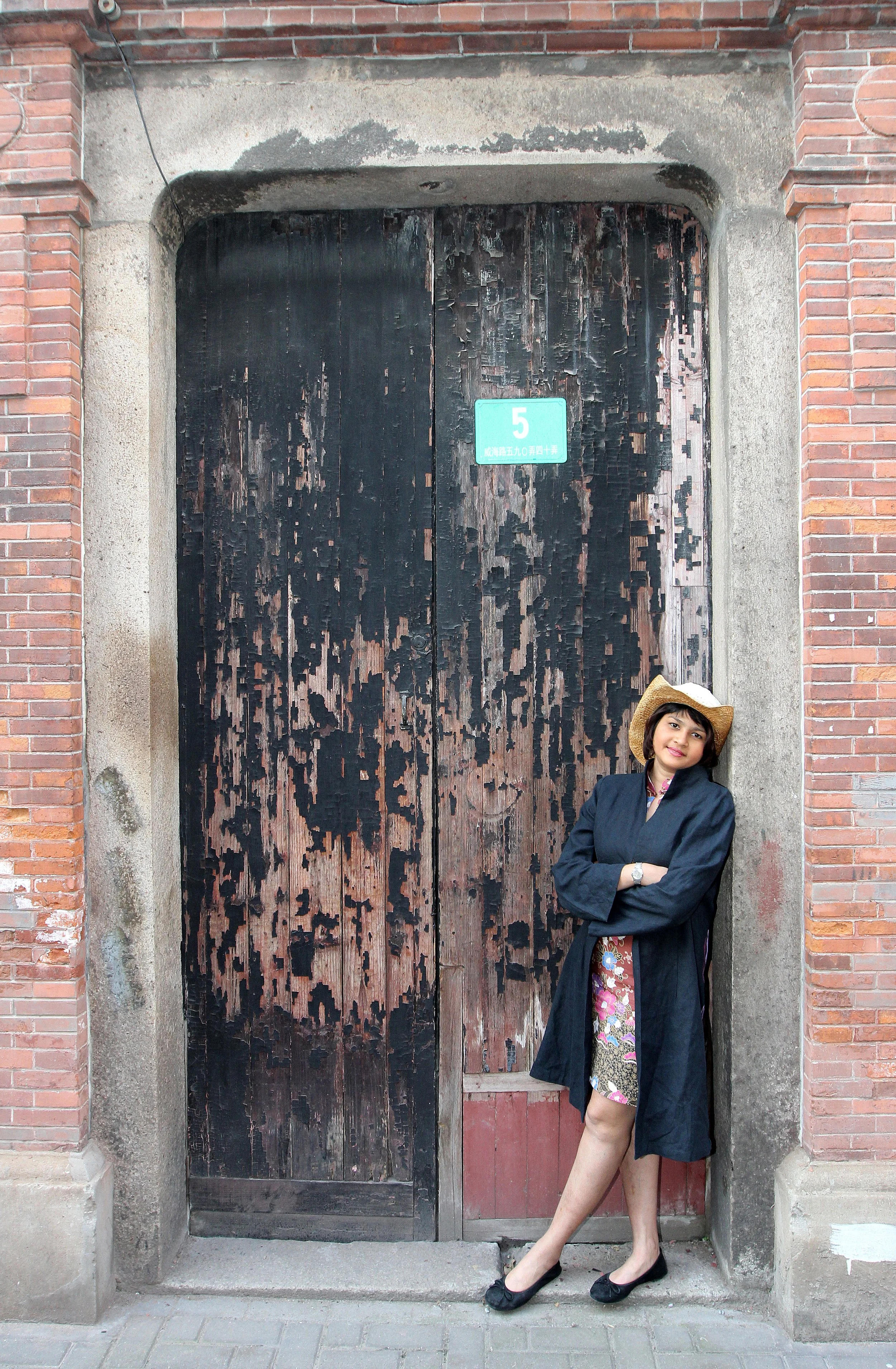 LILONG ALLEYS OFF WEST NANJING ROAD NEAR US CONSULATE - SHANGHAI (75).JPG