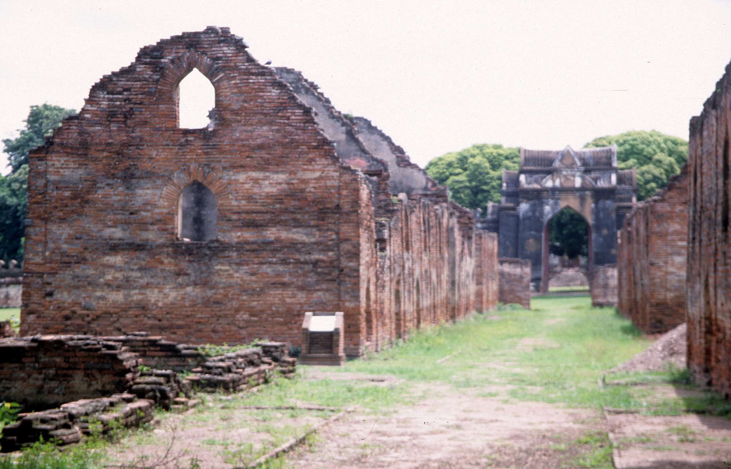 LOPBURI - NARAI RUINS D.jpg