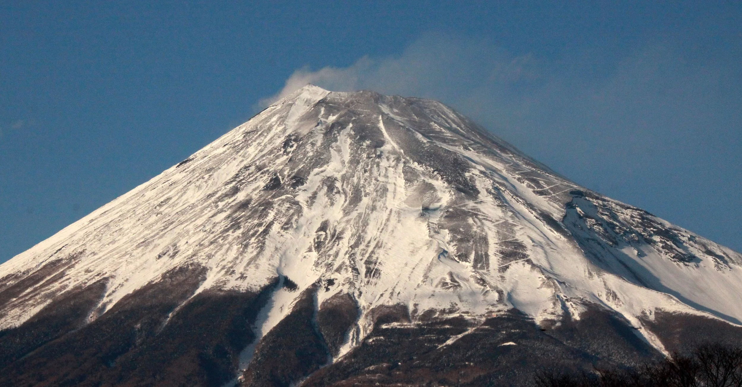 MOUNT FUJI - AS SEEN FROM FUJI SHI CITY (26).JPG