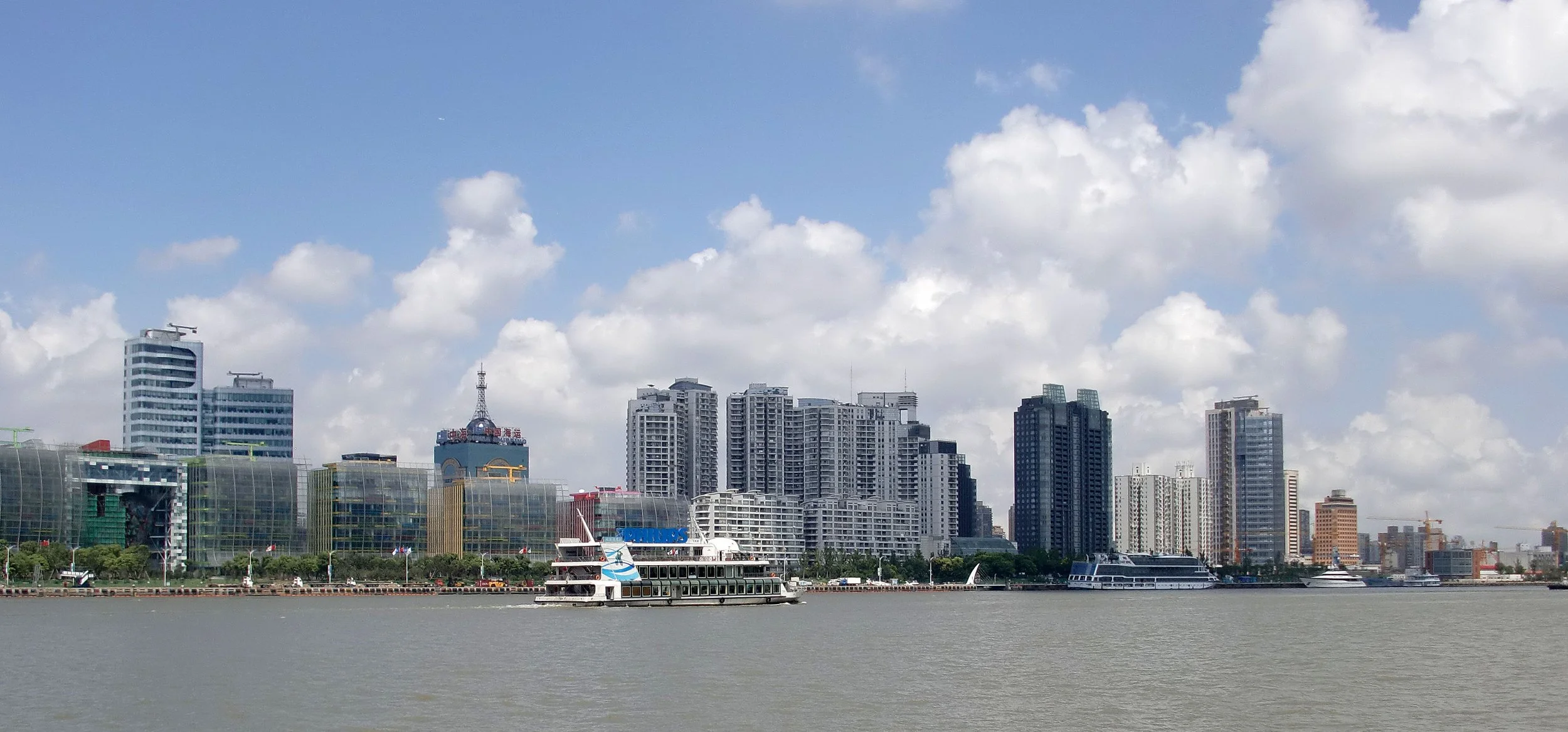 2010-9-18 BIKE RIDE TO PUDONG (44).JPG