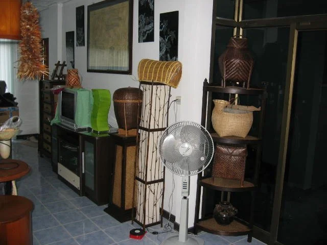 2005 Nakhonsithammarat with Family (73).jpg