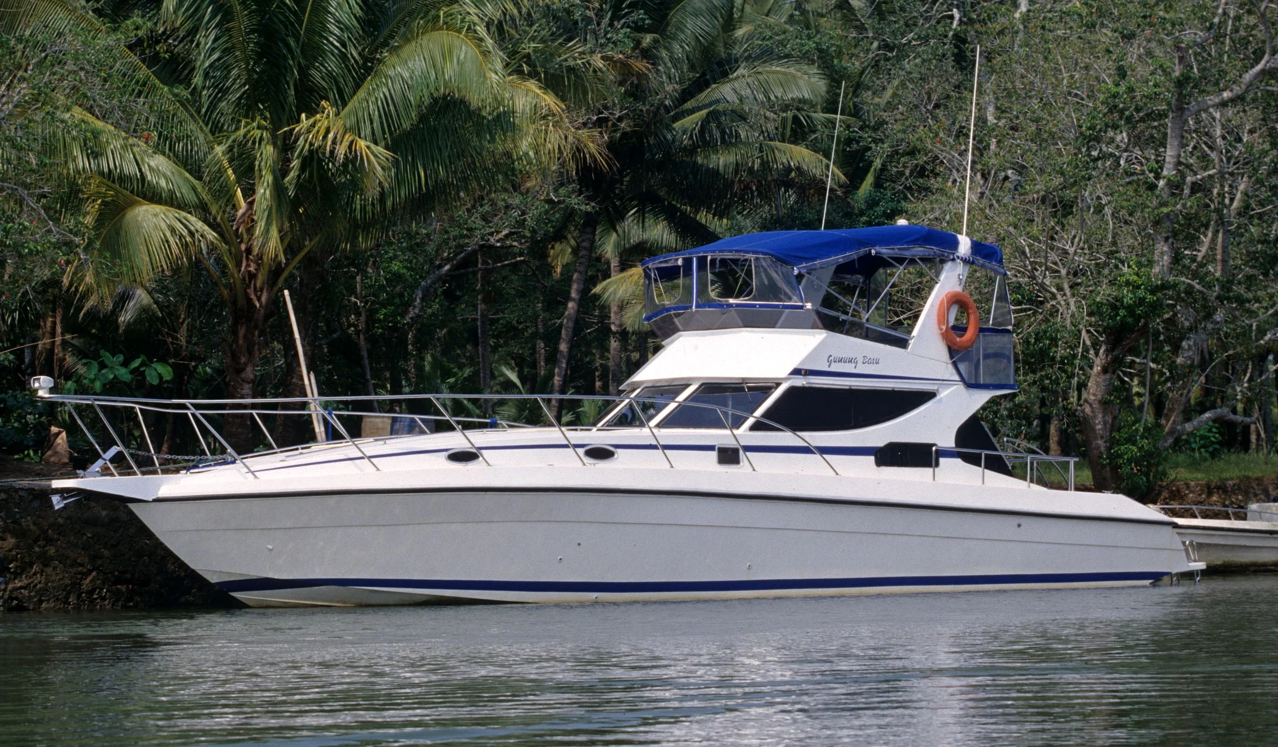 JAVA - BOAT USED TO GO TO UJON KULONG A.jpg