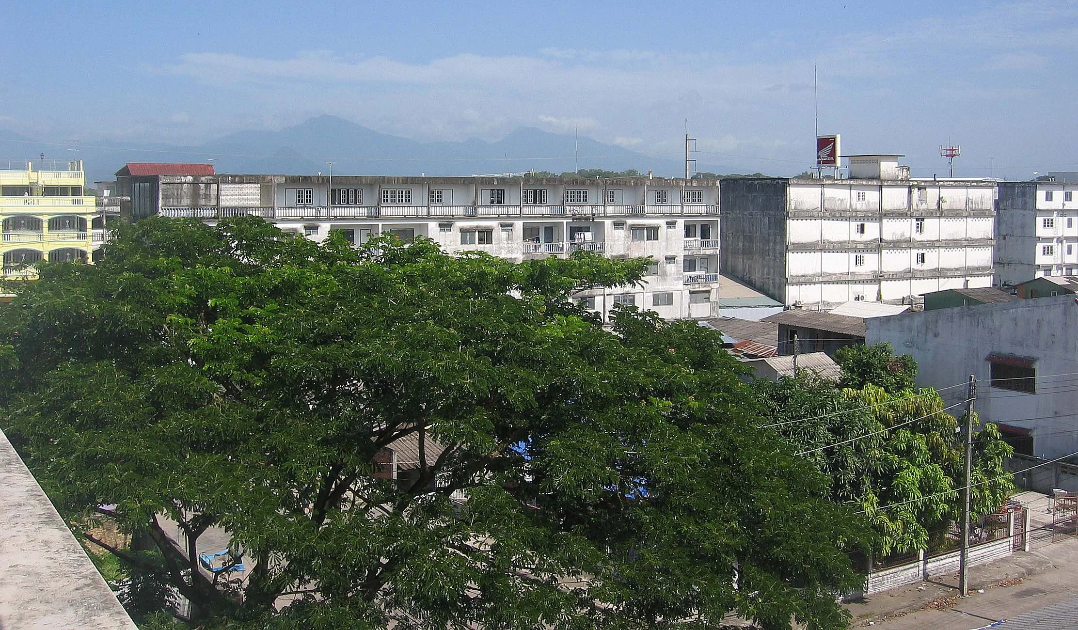 2006 Nakhonsithammarat Townhouse  Pics (12).jpg