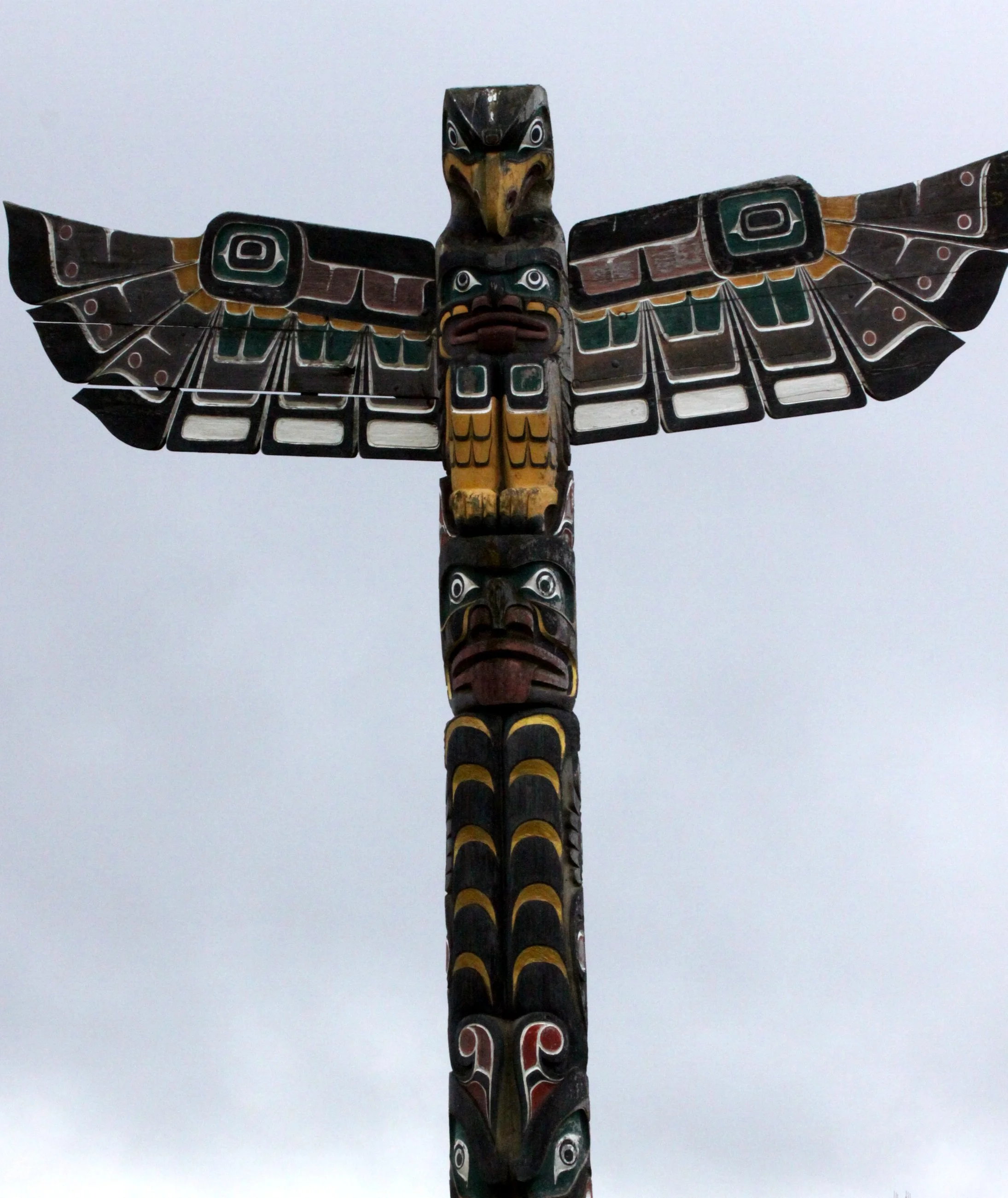CAMPBELL RIVER BC - TOTEMS.JPG
