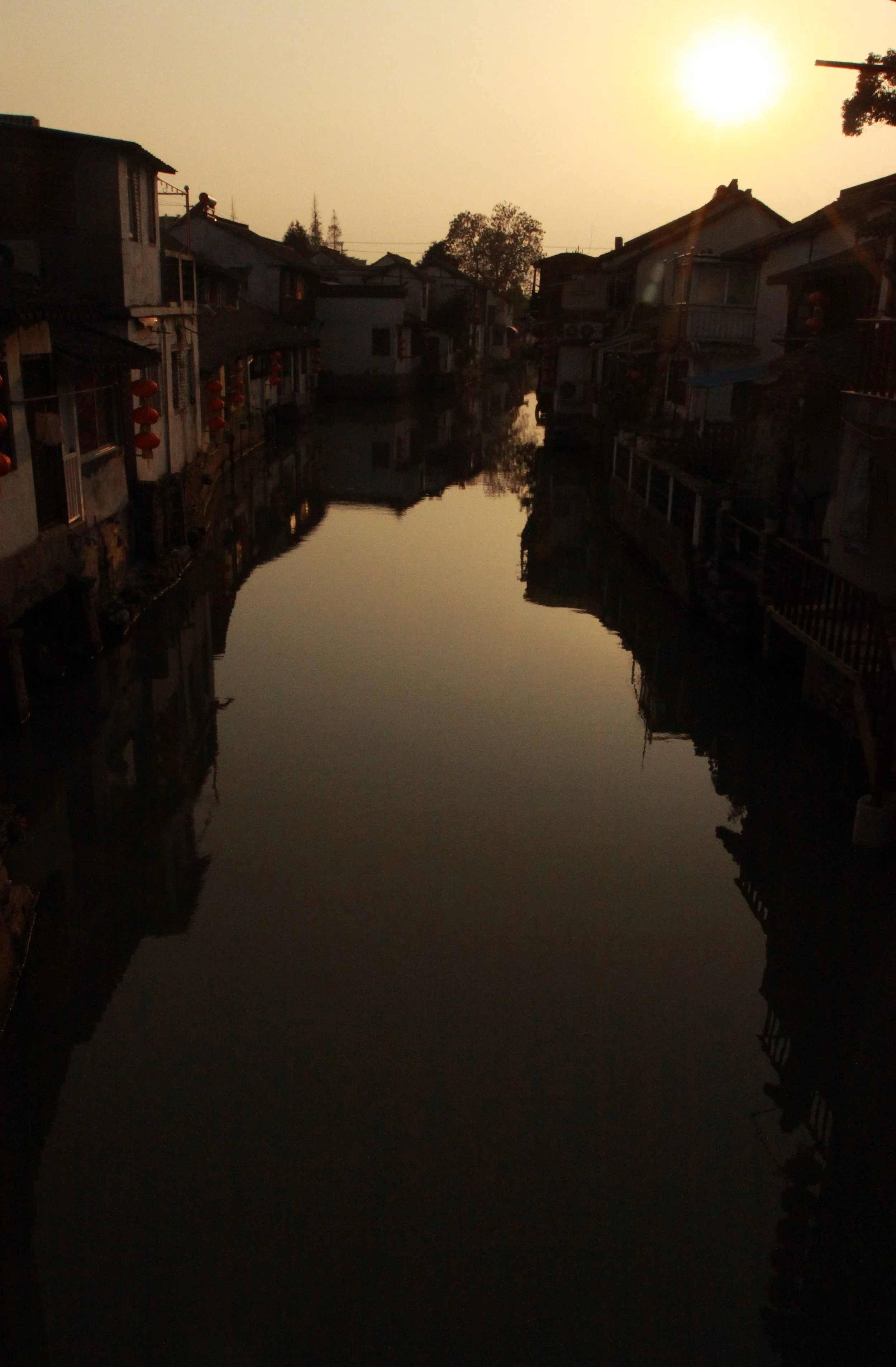 ZHUJIAJIAO WATER TOWN - NOVEMBER 20 2011 (162).JPG