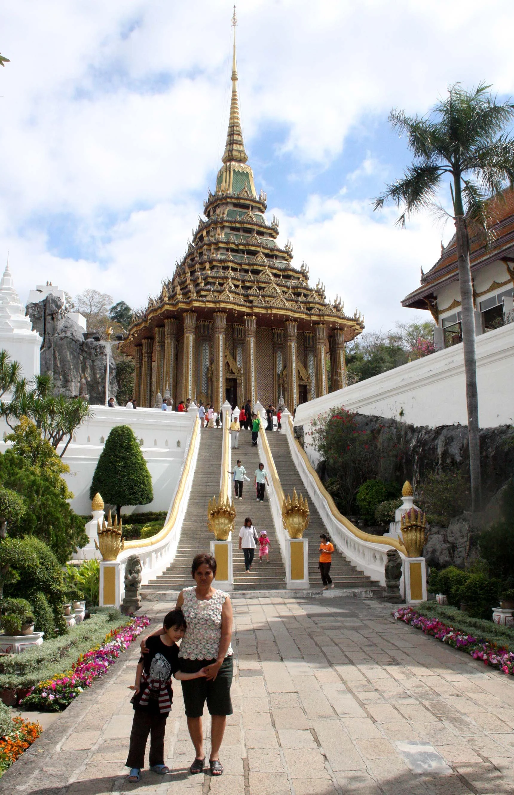 PRAPUTABAT - WAT PRAPUTABAT - CHRISTMAS IN THAILAND TRIP 2008 (13).JPG