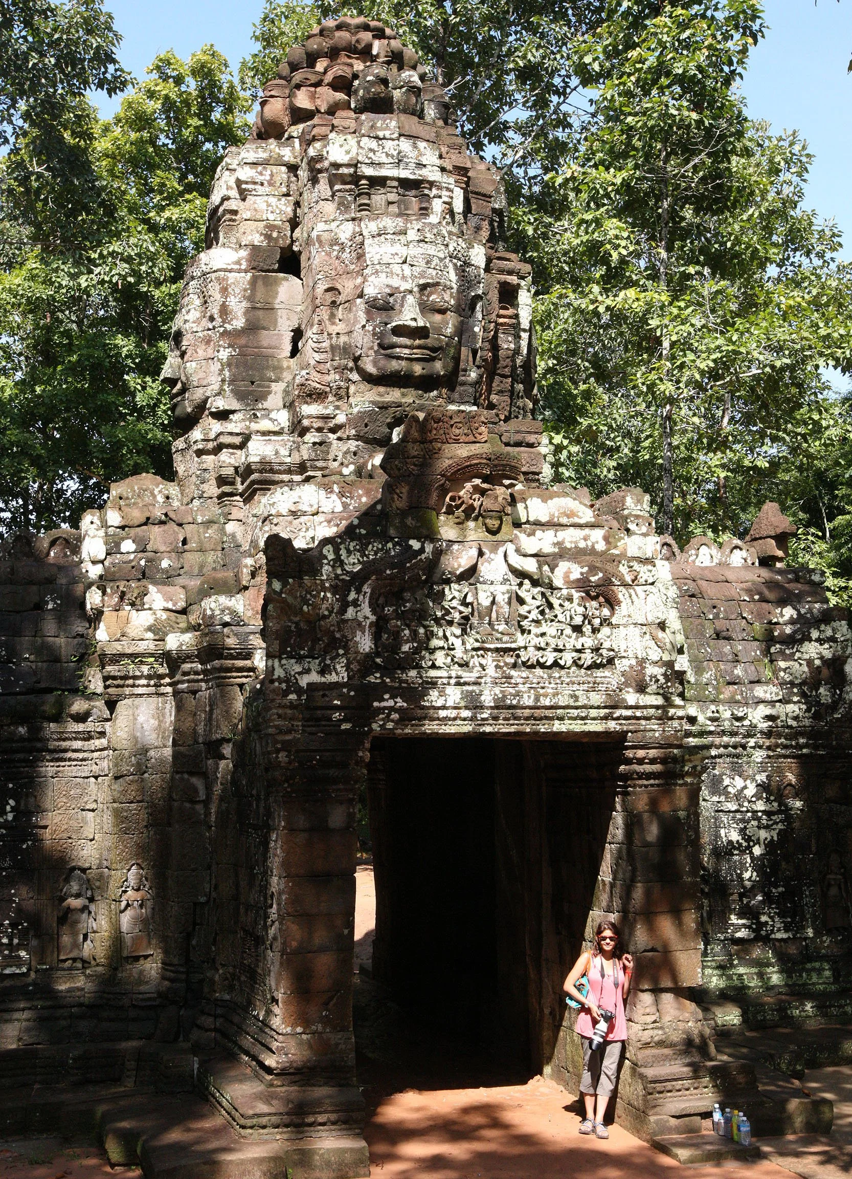 TA SOM TEMPLE CAMBODIA - JULY 2010 (1).JPG