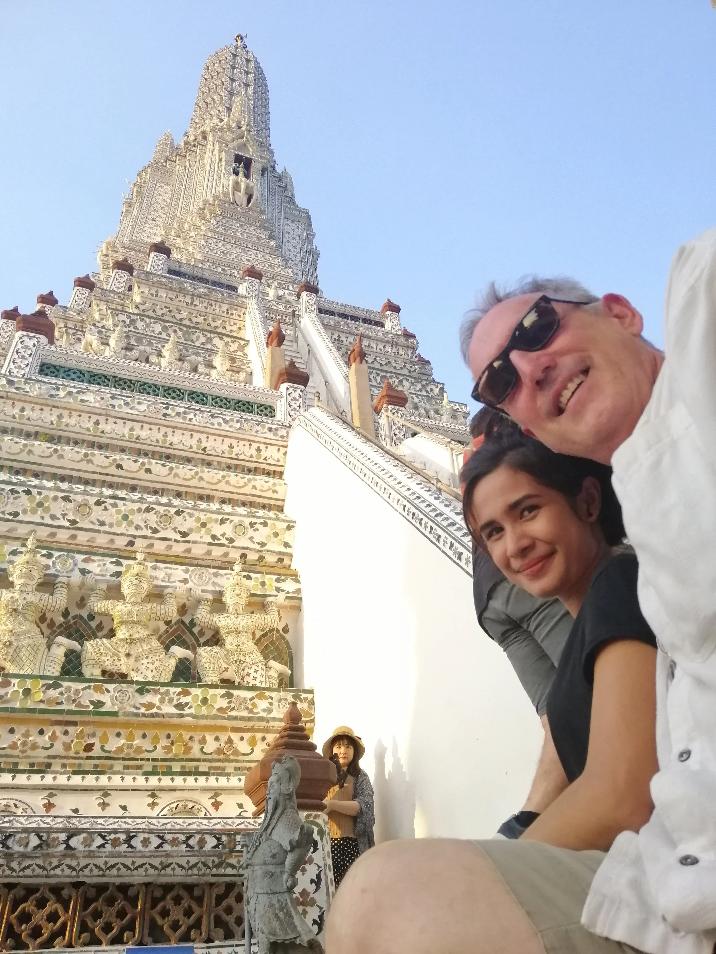 2018 Pics with Gift in Thailand (237).jpg