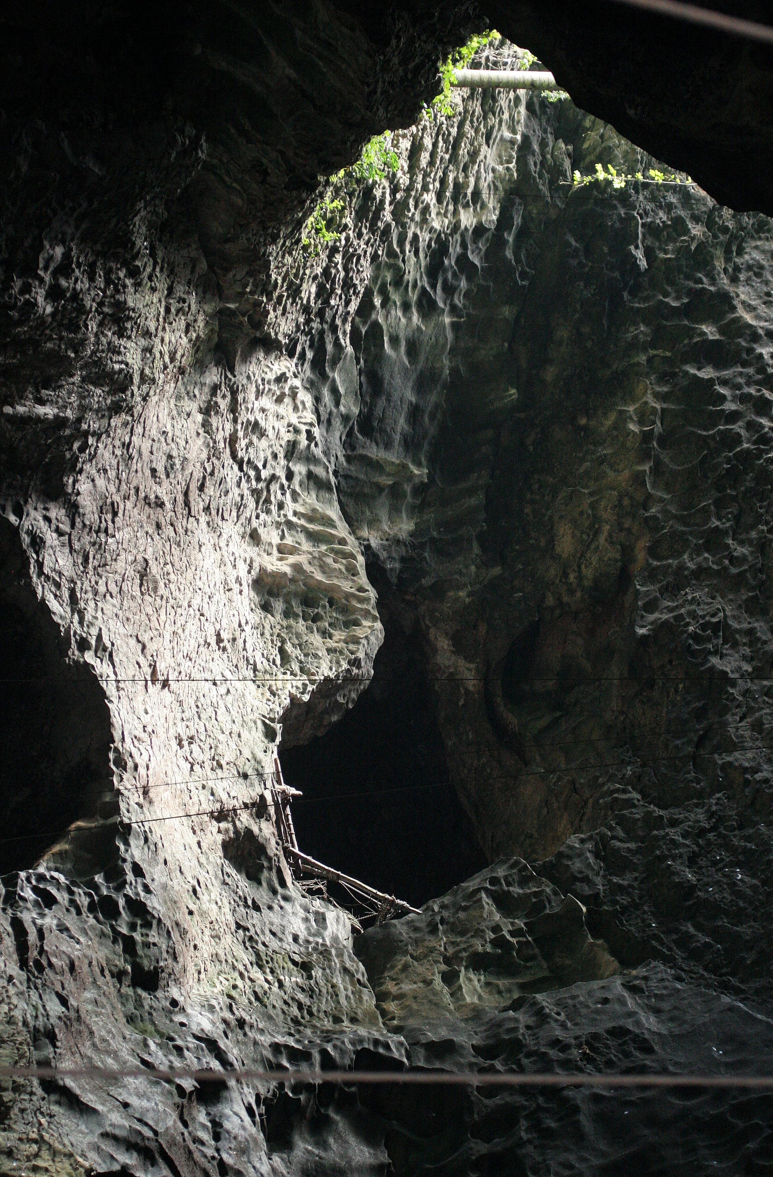 GAMONTONG CAVES BORNEO - VIEWS OF (2).JPG