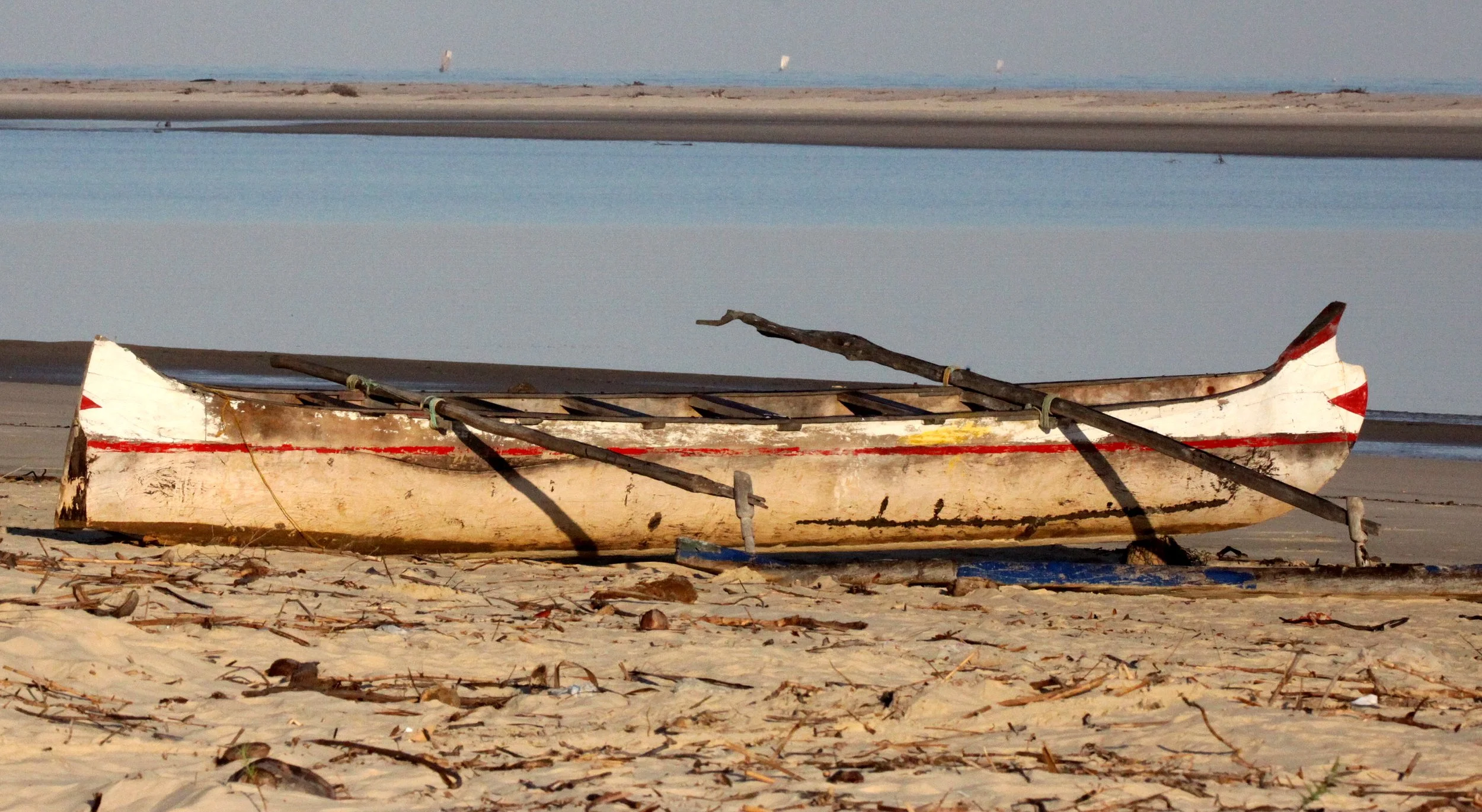MORONDAVA - BEACH SCENES - MADAGASCAR (23).JPG