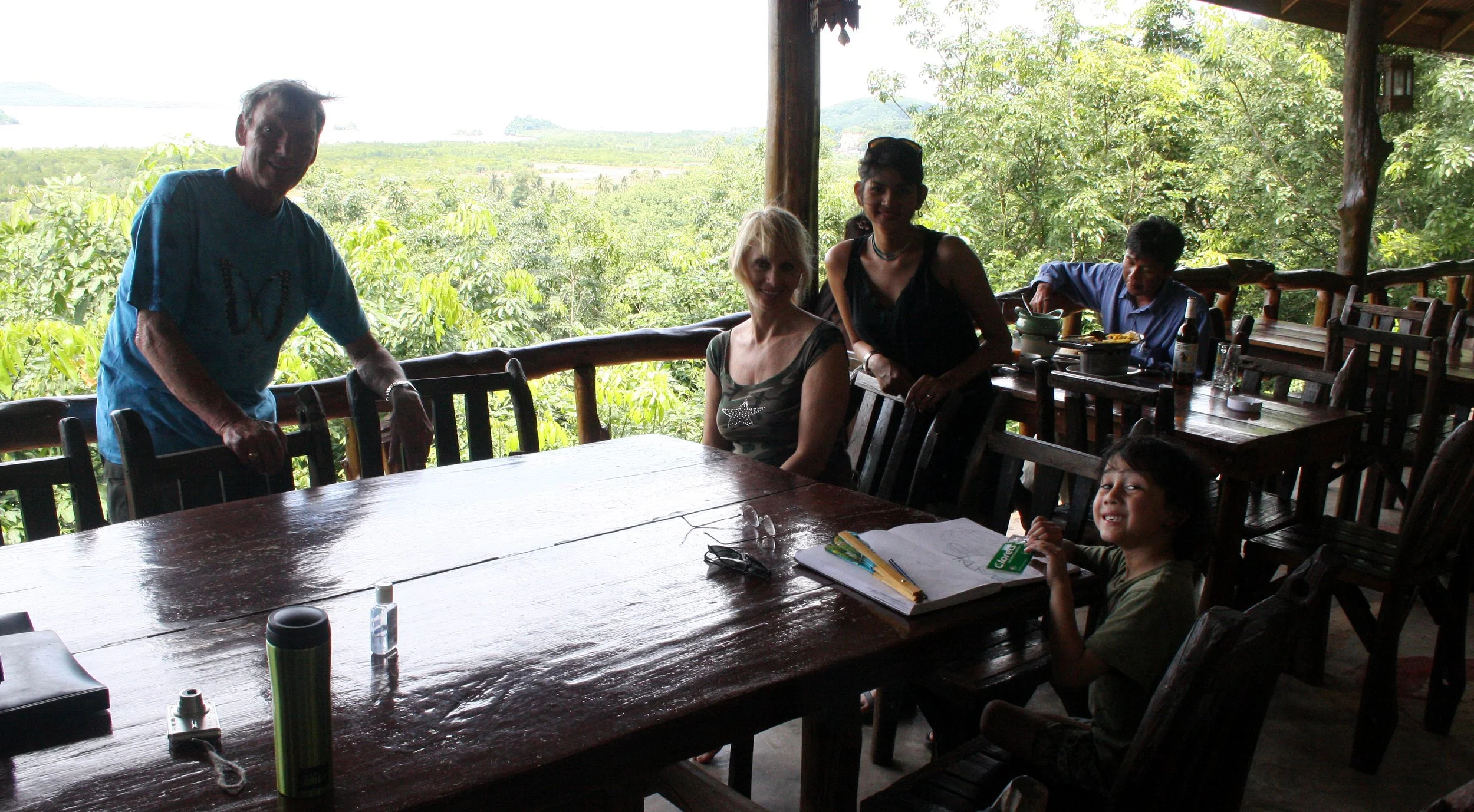 KOH LANTA - 2008 - HANGING ON THE ISLANDS (51).JPG
