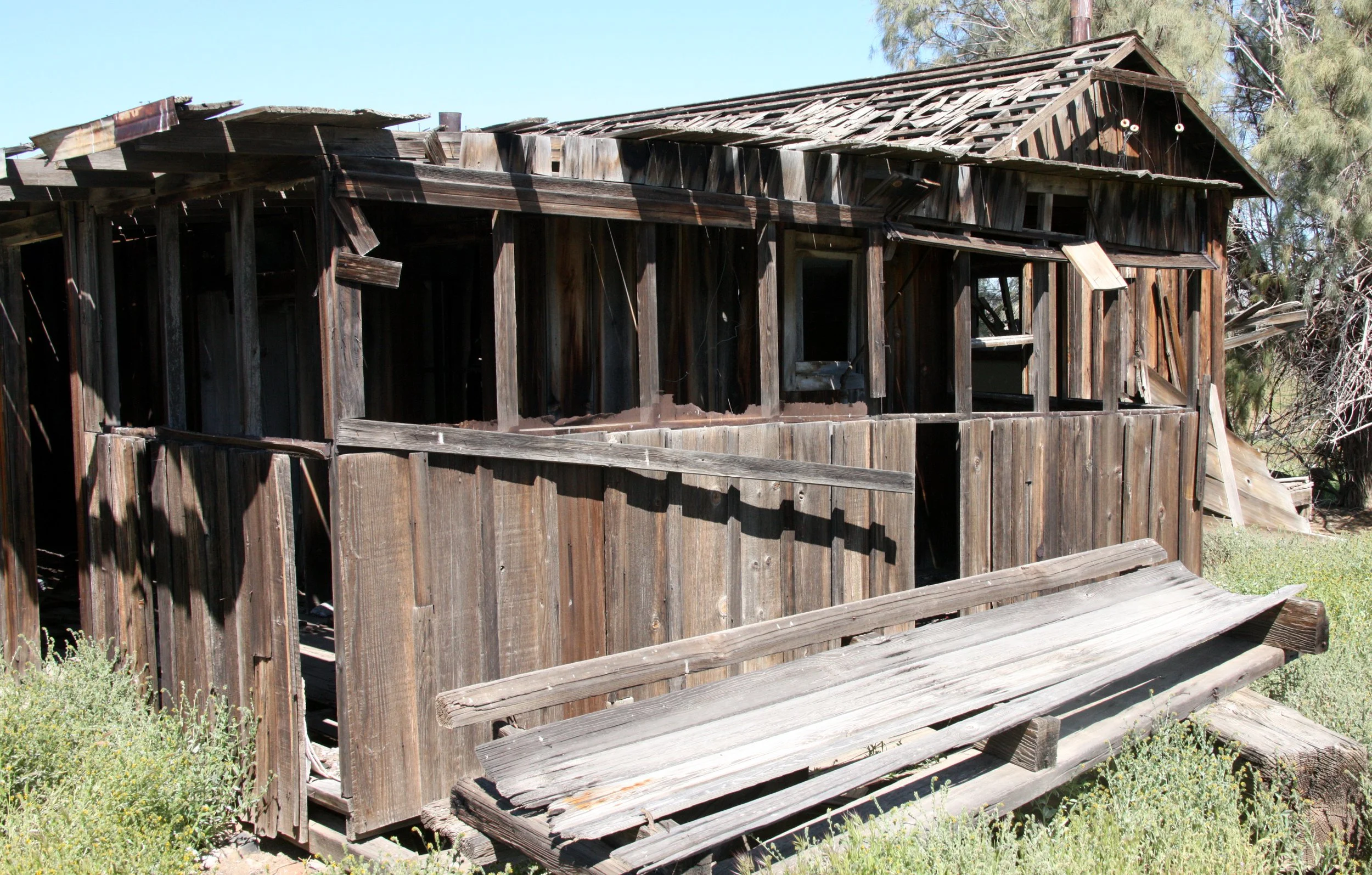 CARRIZO PLAIN NATIONAL MONUMENT CALIFORNIA - ABANDONED RANCH (2).JPG