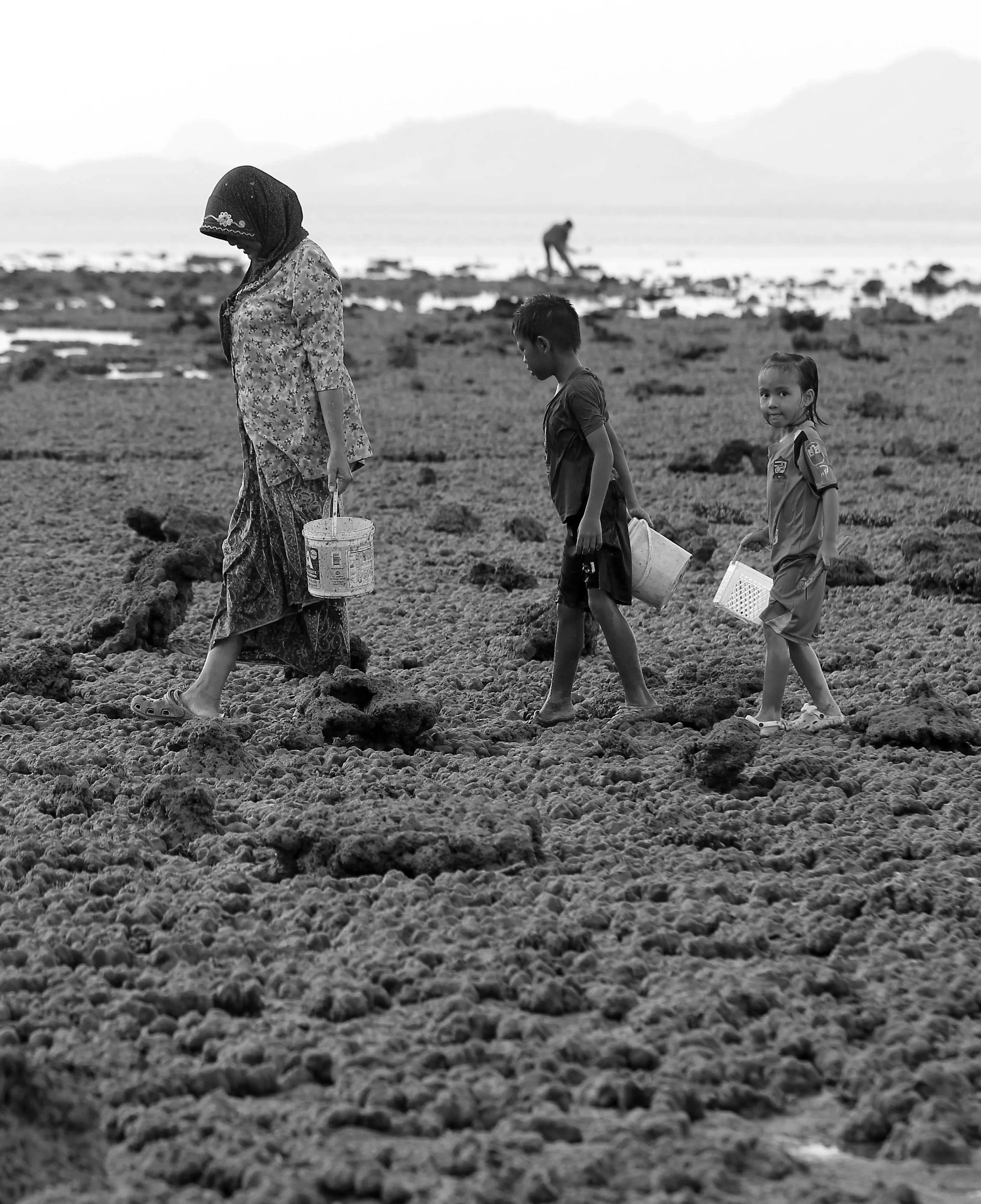 2015 Koh Lanta Songkran with friends from ISB (594).jpg
