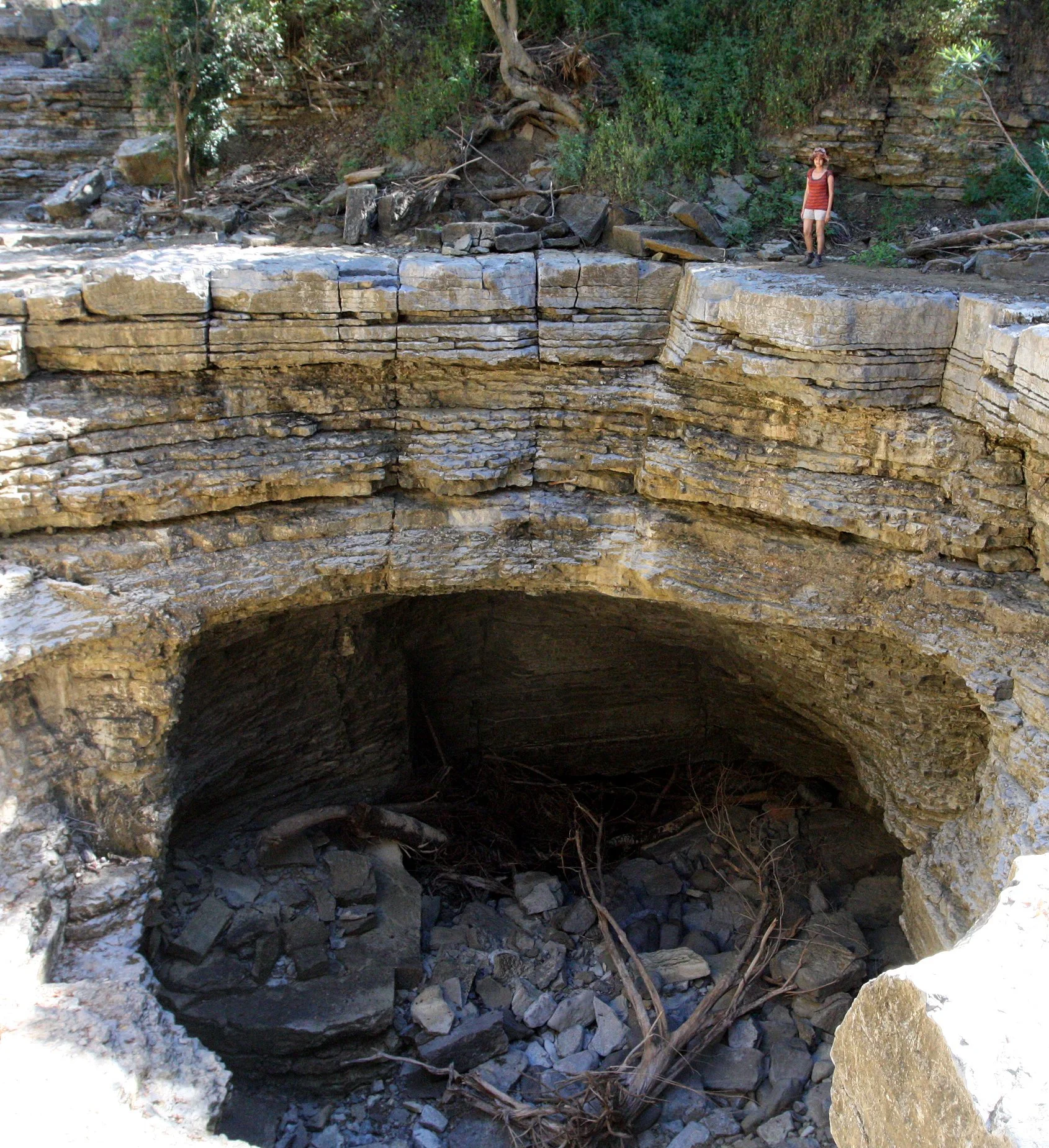 ANKARANA NATIONAL PARK MADAGASCAR - LIMESTONE CAVERN.JPG