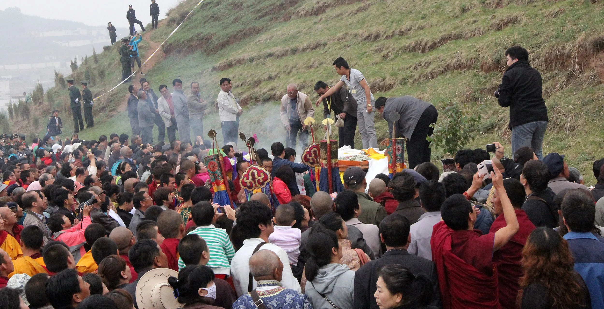 KUMBUM MONASTERY - QINGHAI - SUNNING BUDDHA FESTIVAL 2013 (189).JPG