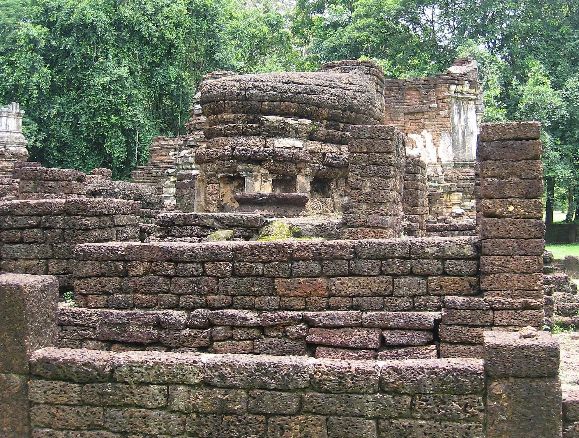 SRI SATCHANALAI - 2006 (35).jpg