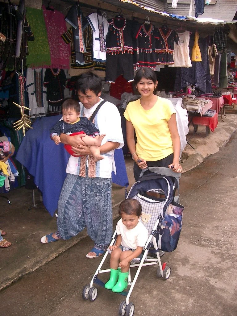HILLTRIBE - HMONG VILLAGE - DOI SUTHEP - 2004 (5).JPG
