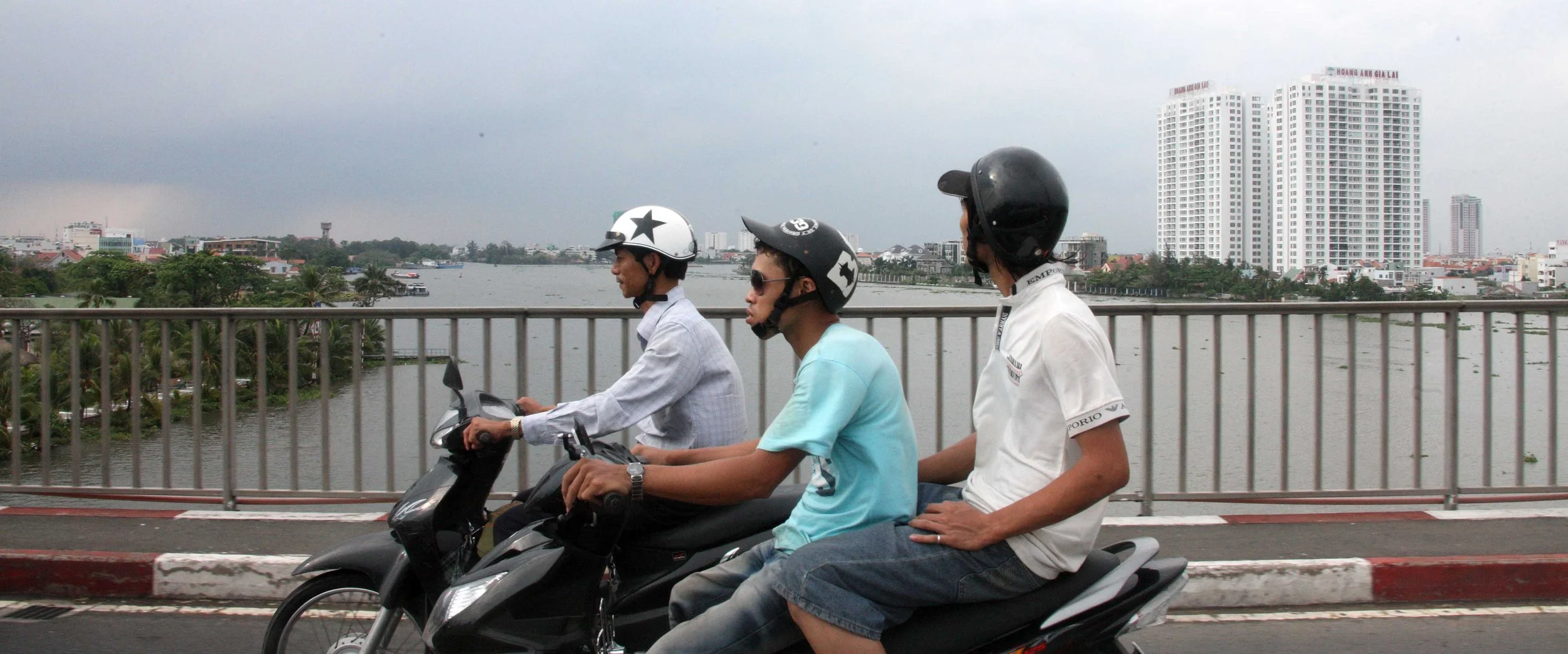 SAIGON VIET NAM - AND OUTSKIRTS OF TOWN (21).JPG