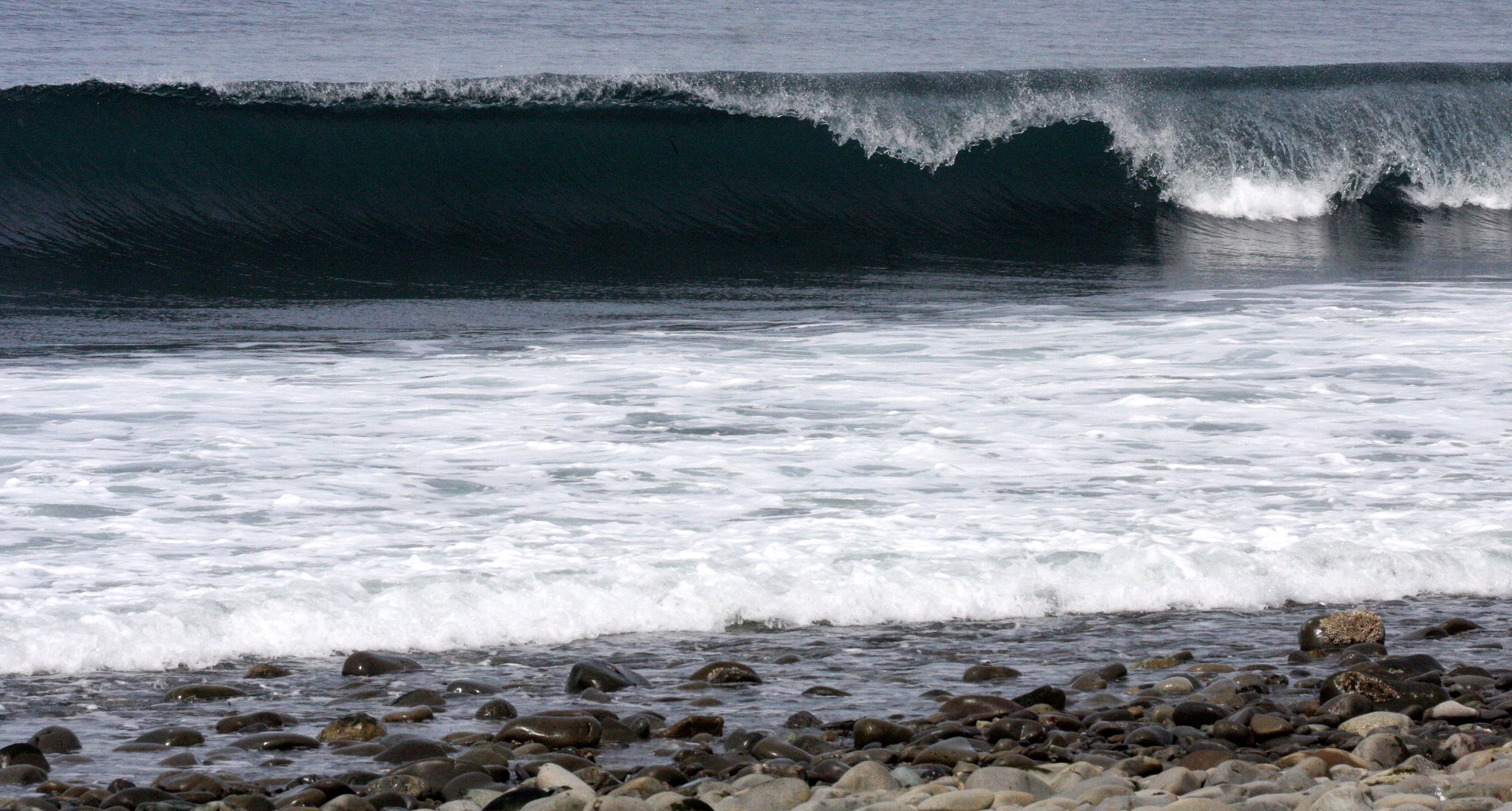 ELWHA RIVER MOUTH WAVES BREAKS.JPG