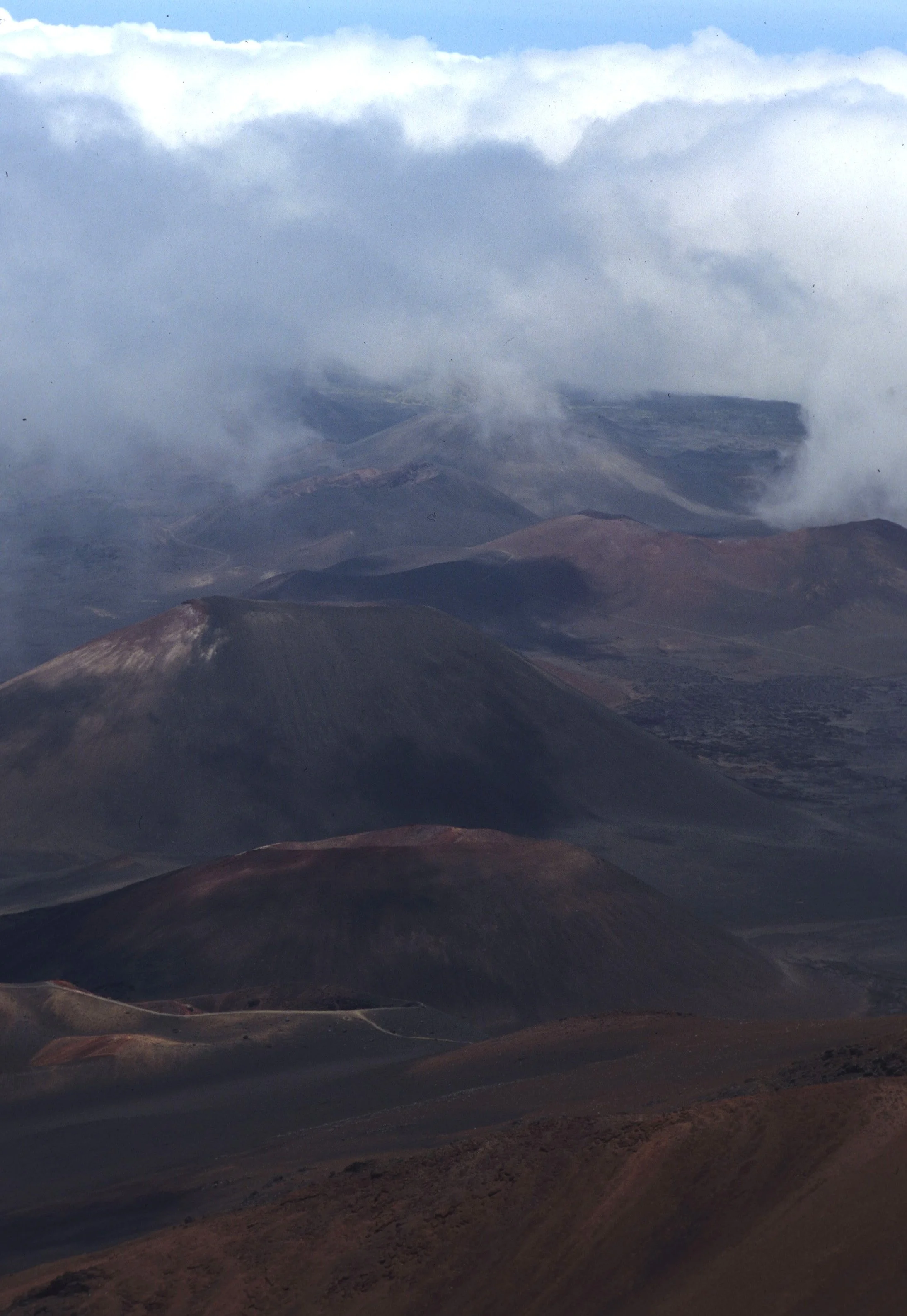 HAWAII - MAUI - HALEAKALA CRATER.jpg