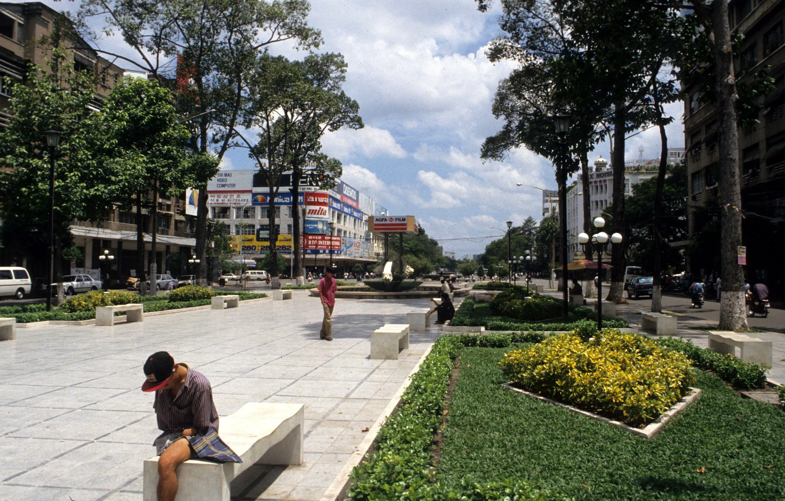 SAIGON - SCENES (4).jpg